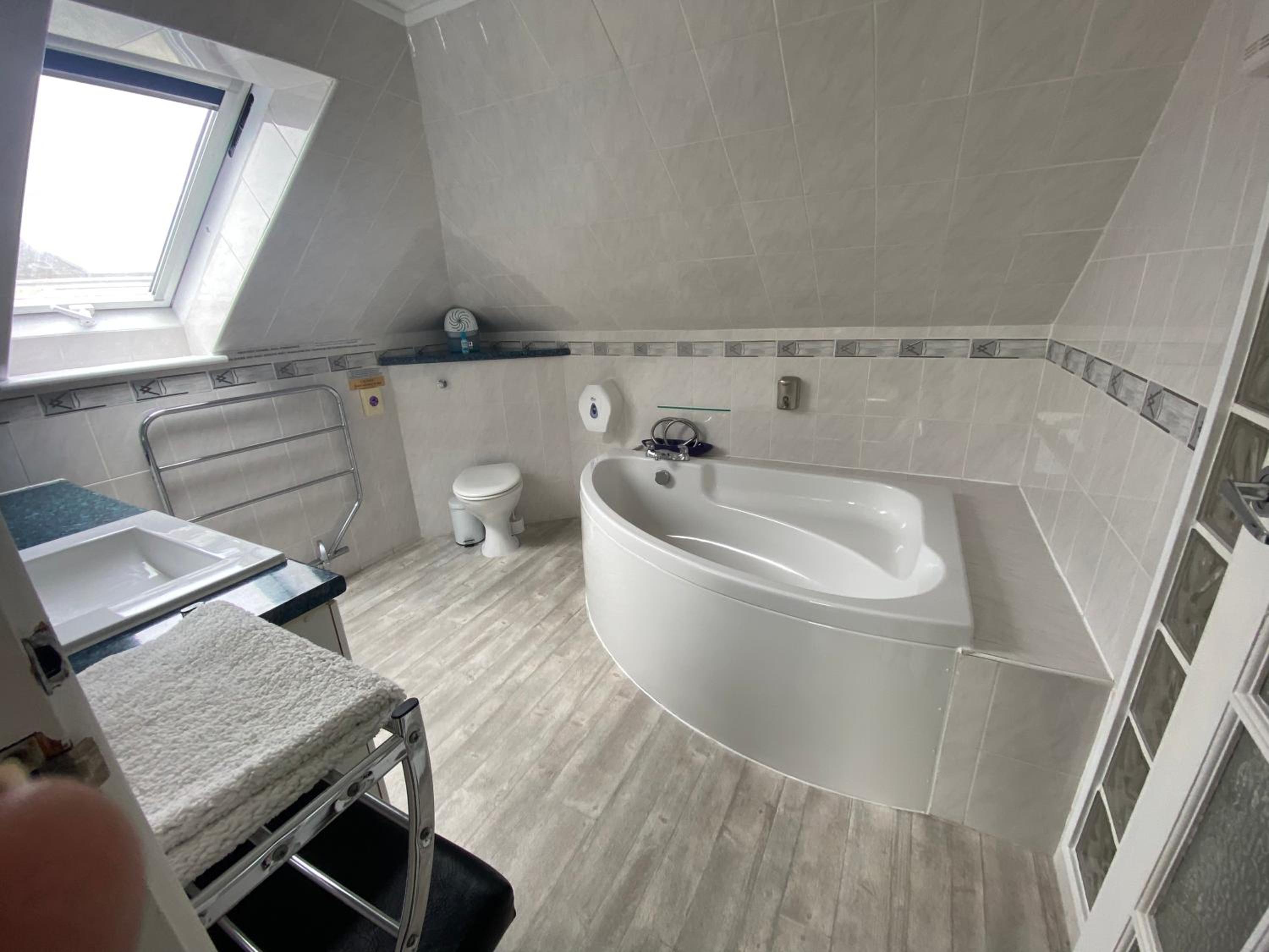 Aquarius B&B