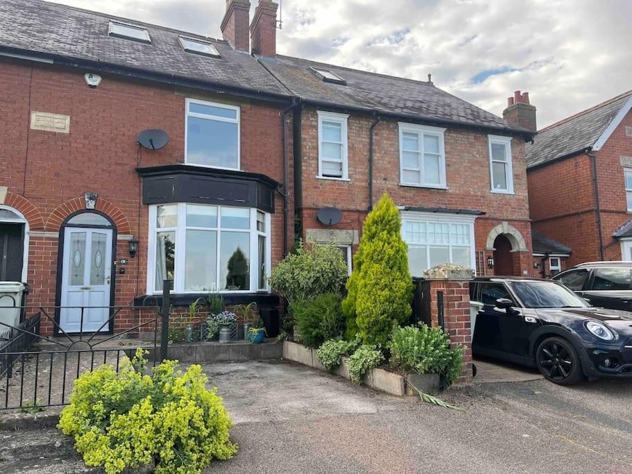 Oakham Vacations - Field View - Property Image 16