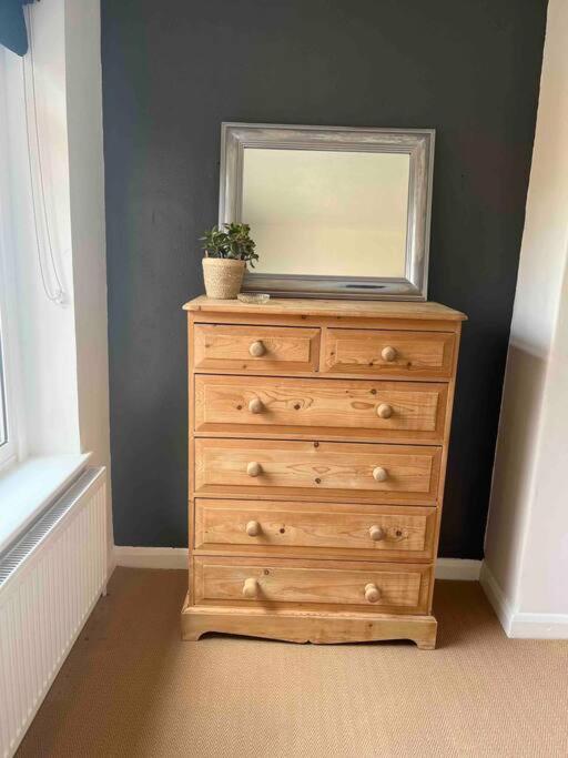 Oakham Vacations - Field View - Property Image 10