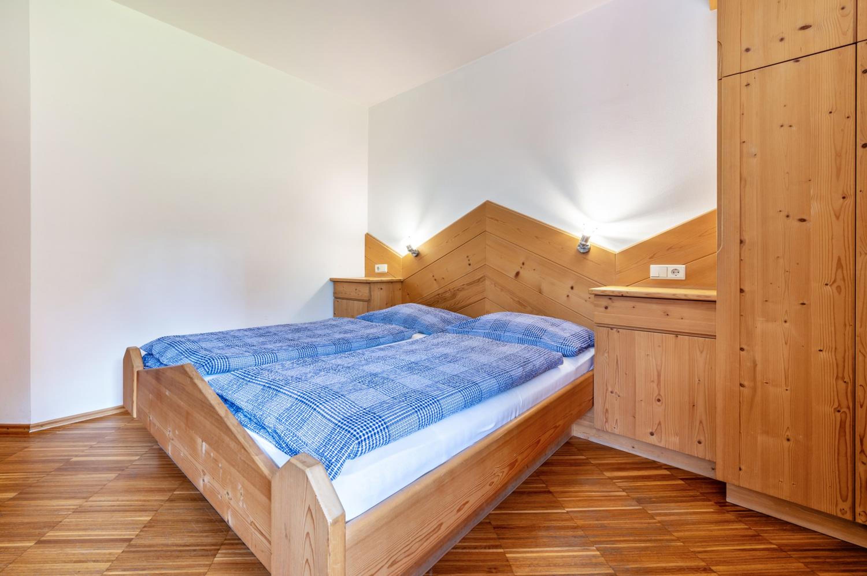 Lindenhof Apt 9 view 4