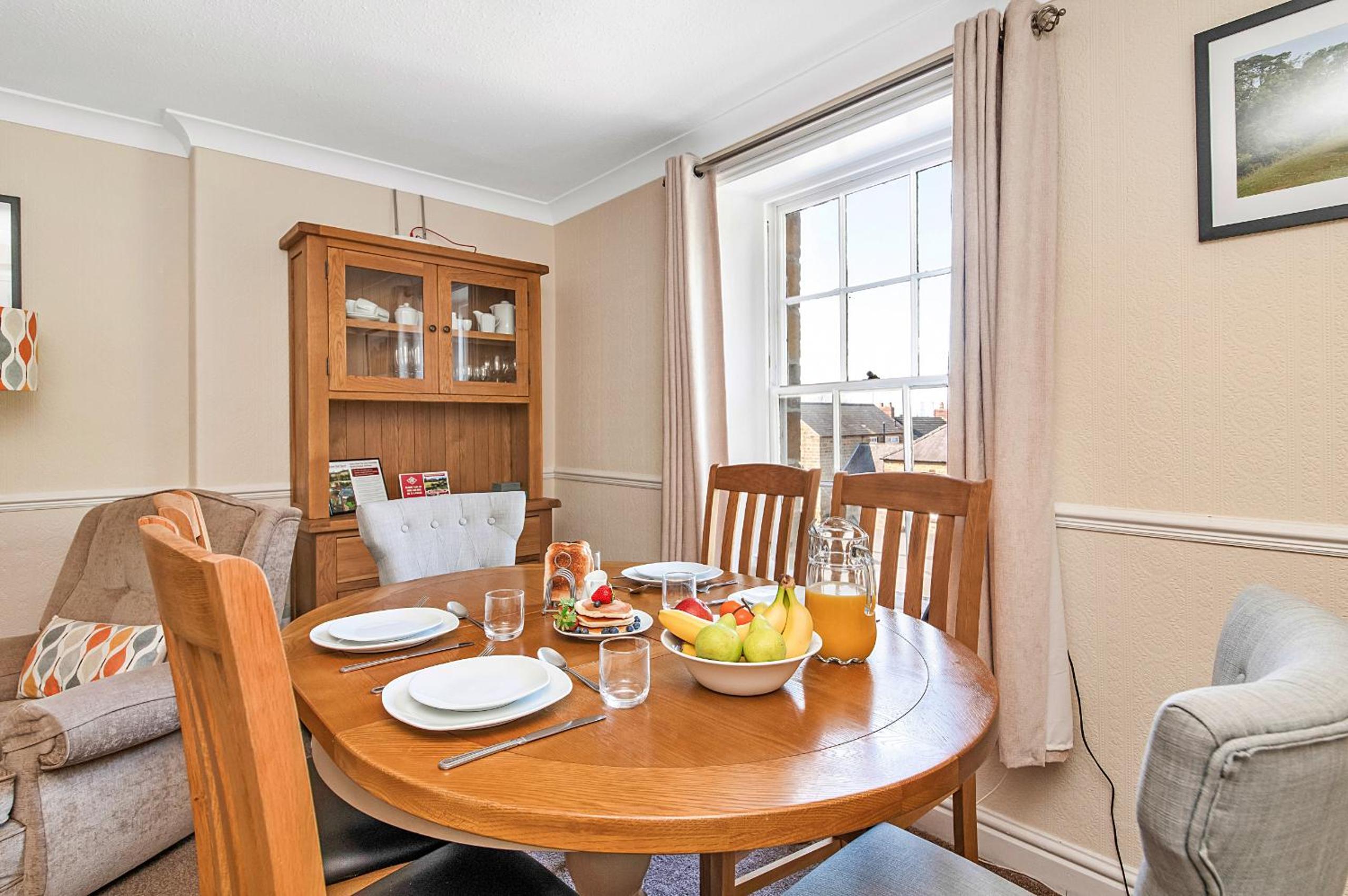 Finest Retreats - Cleveland Hall Apt view 5