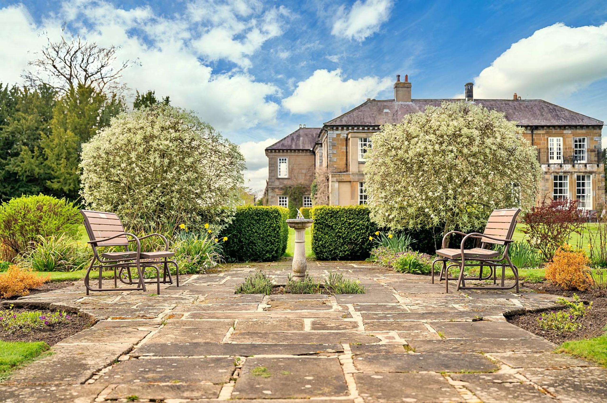 Finest Retreats - Roulston Hall Apt