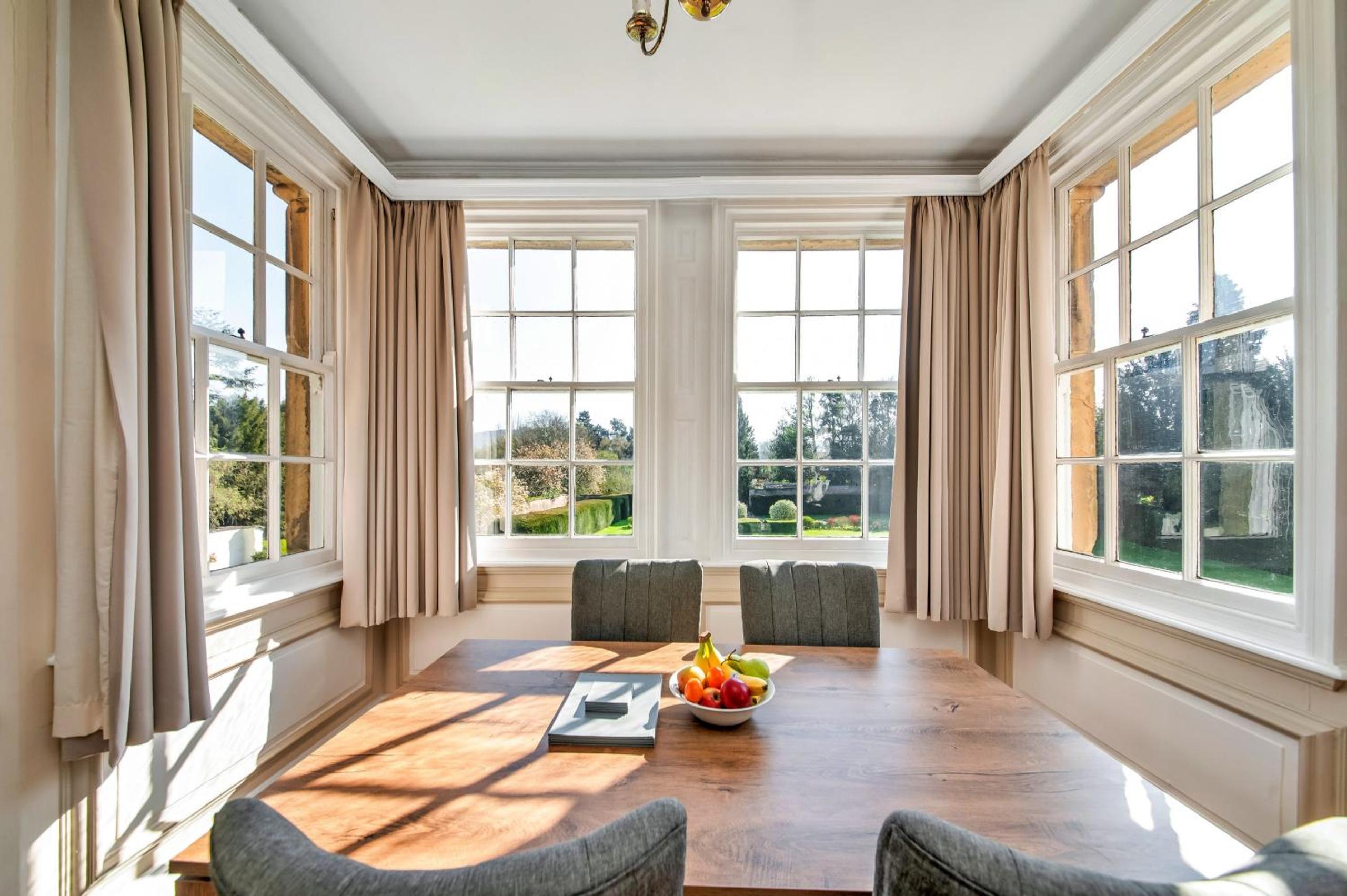 Finest Retreats - Sutton Hall Apt view 3