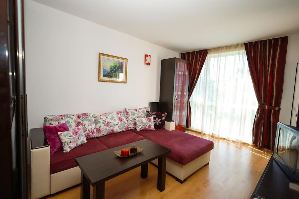 Santa Cruz apartment