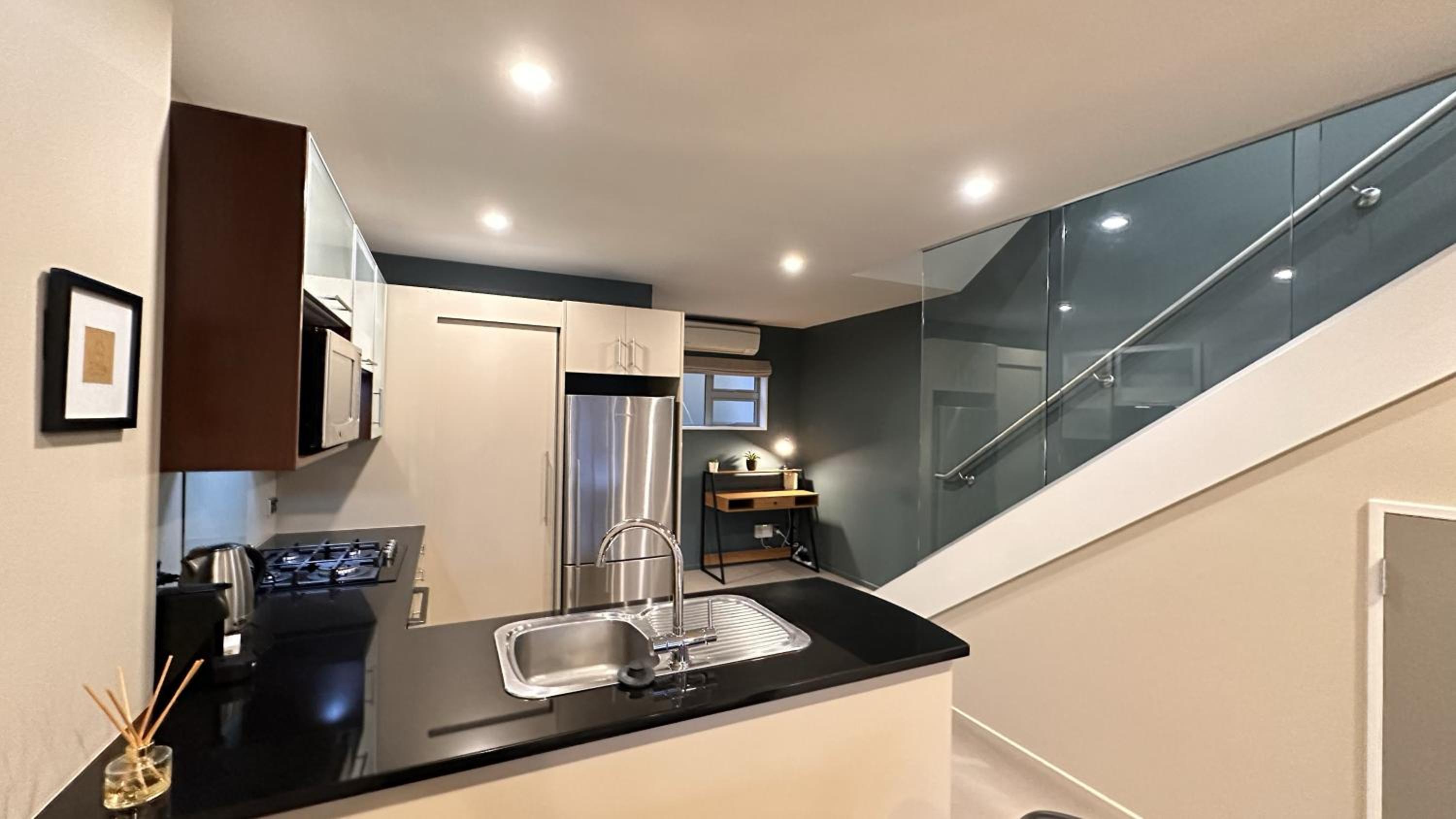 Remarkable Lakeview Two Bedroom Apartment