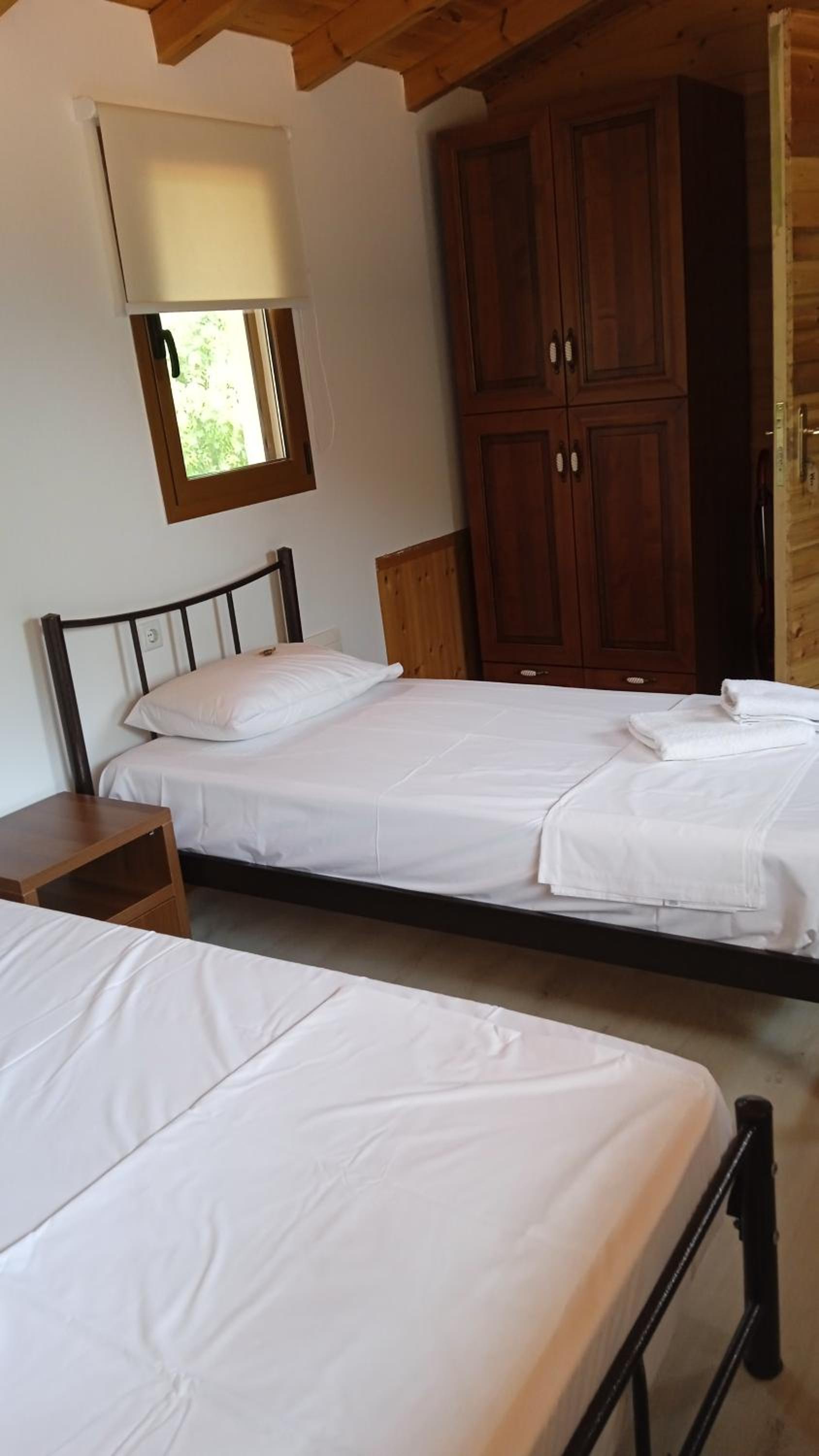 Tolis Rooms