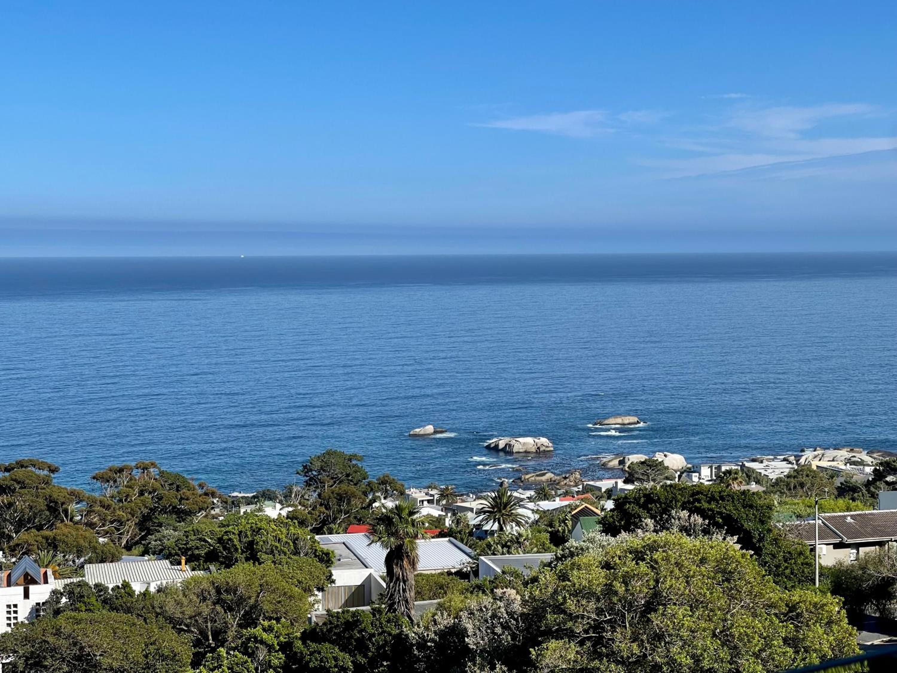 Camps Bay Blue Self-Catering Studios view 5