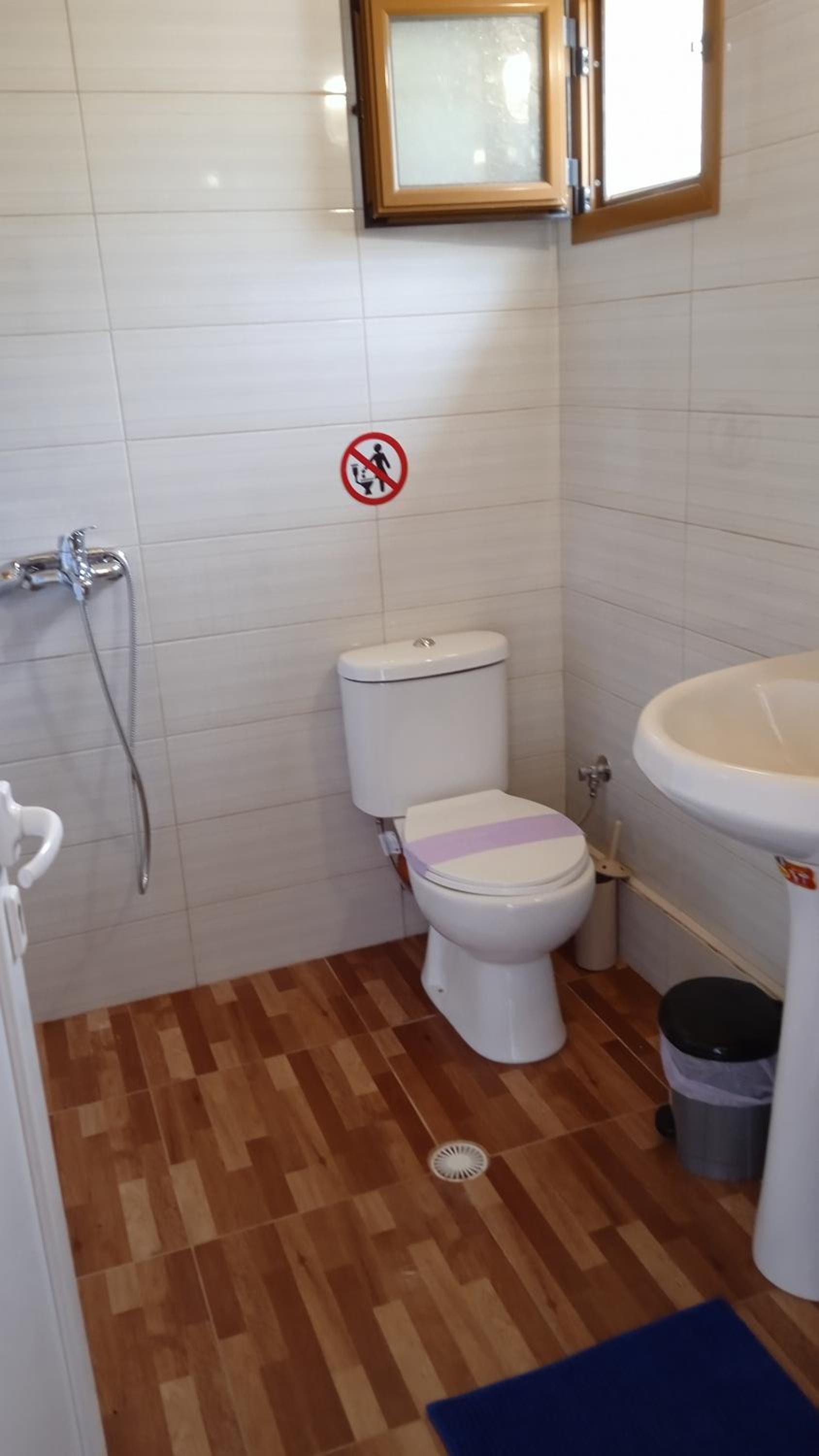 Tolis Rooms