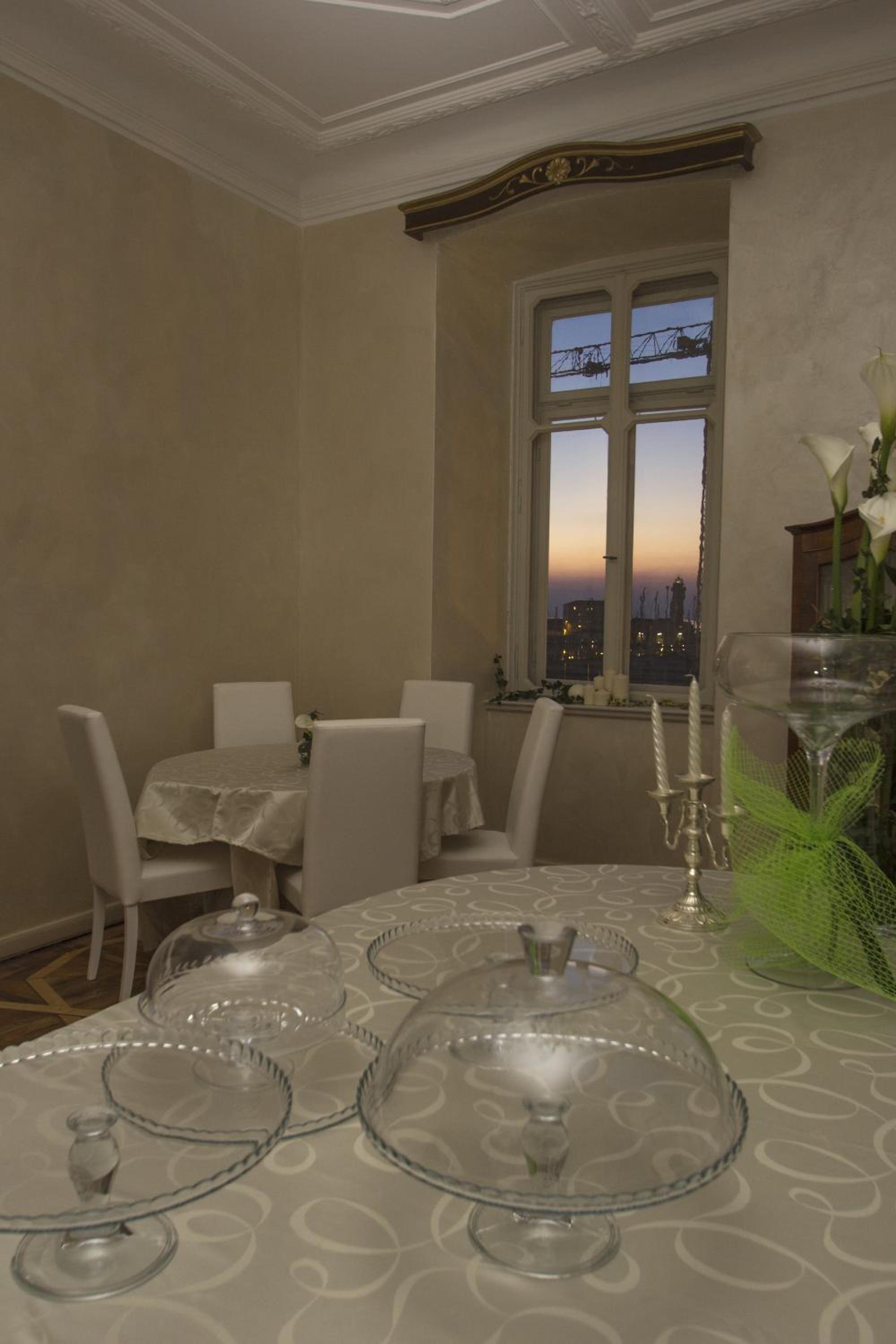 Piazza Venezia Le Camere view 5