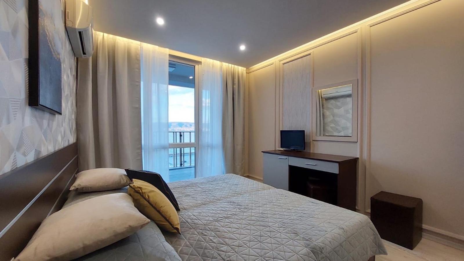 PARADISO 'В' 201 One Bedroom Apartment