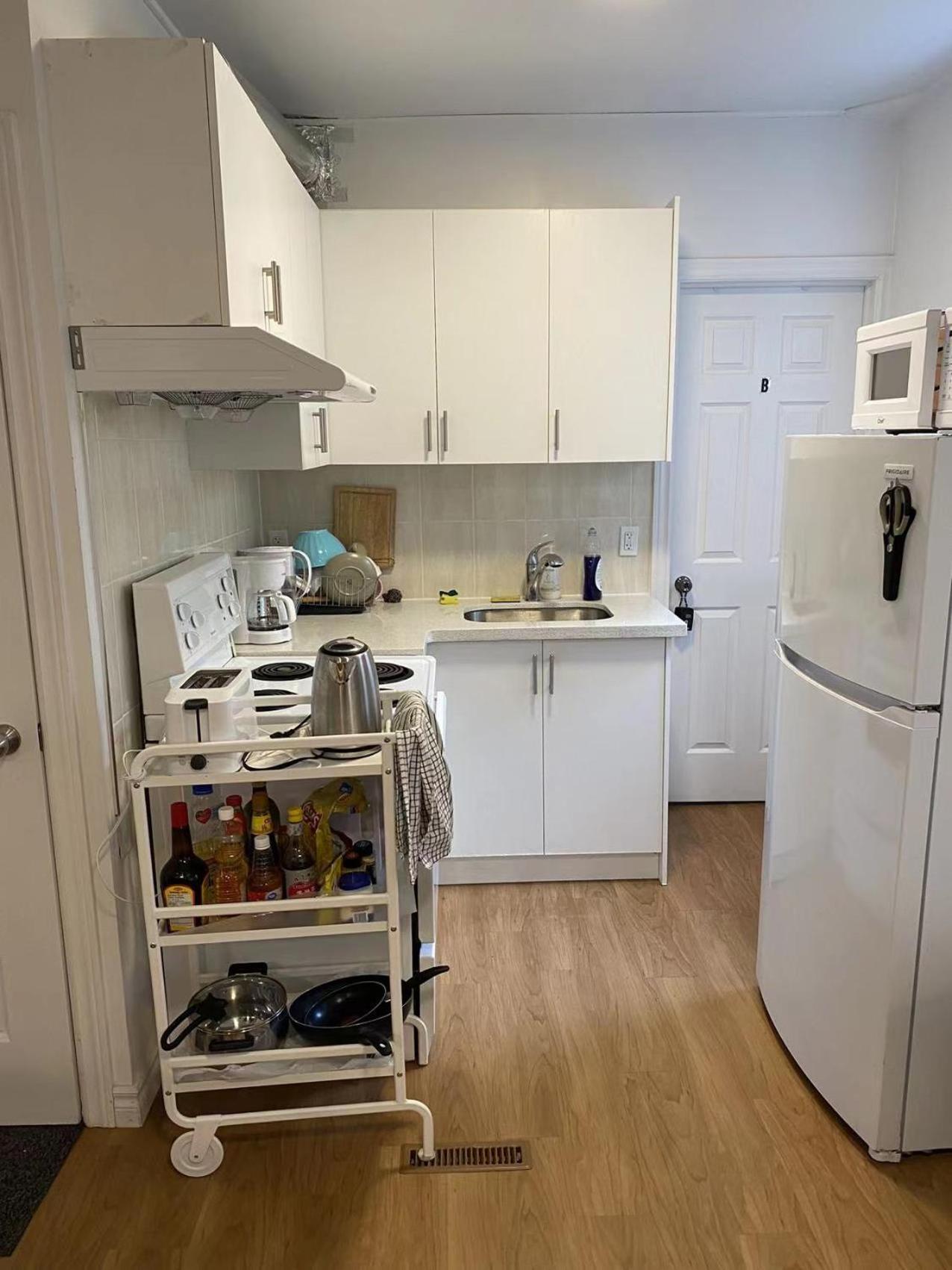 Double Room with SHARED Bathroom 536B