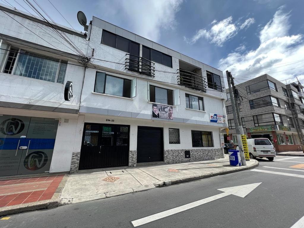 Aparta-estudio Ciudad Jardin Norte 202