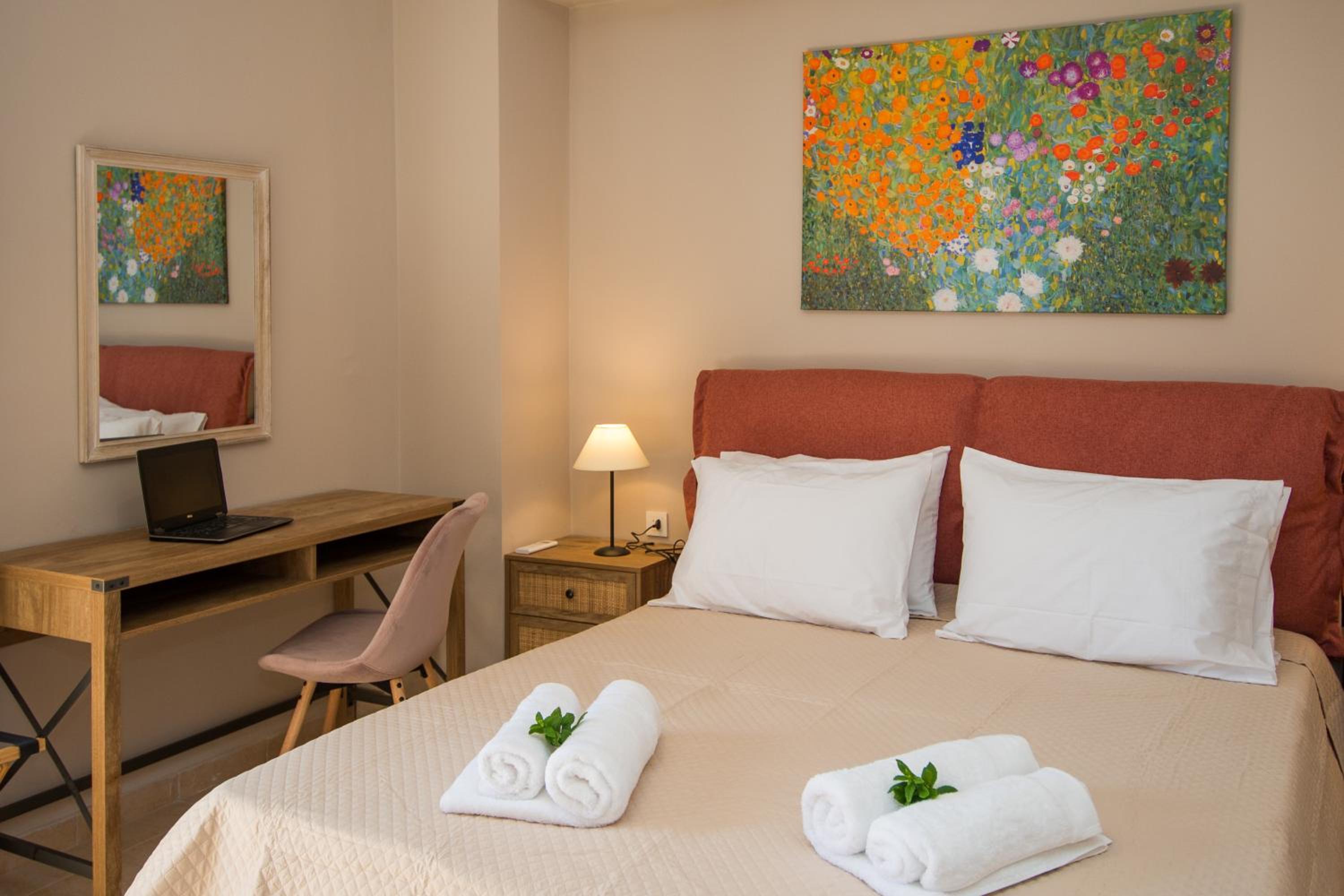 Akrotiri Sea View Suites view 4