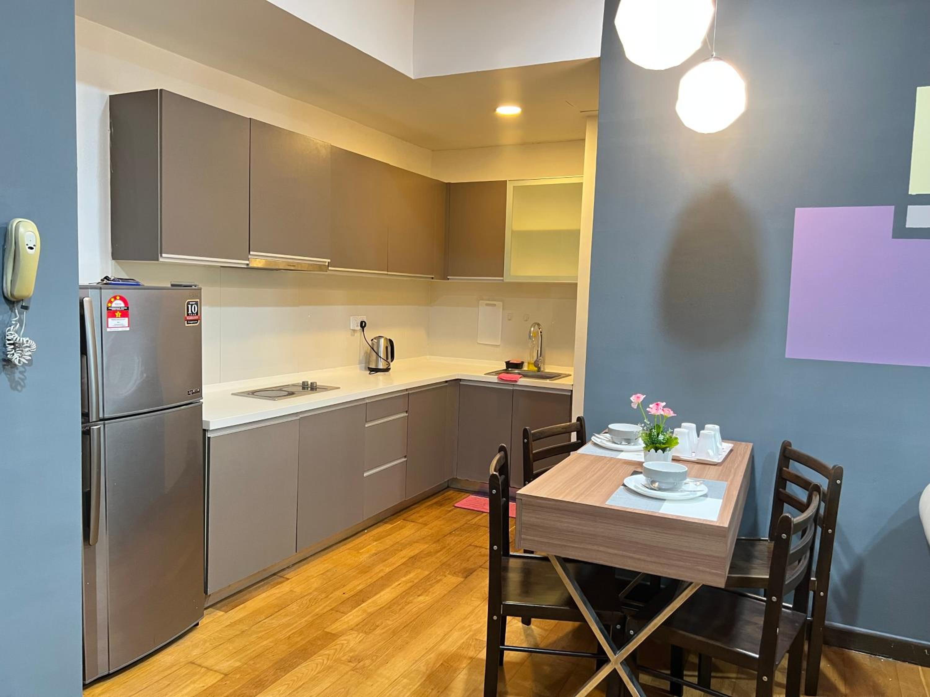 Regalia suites 424