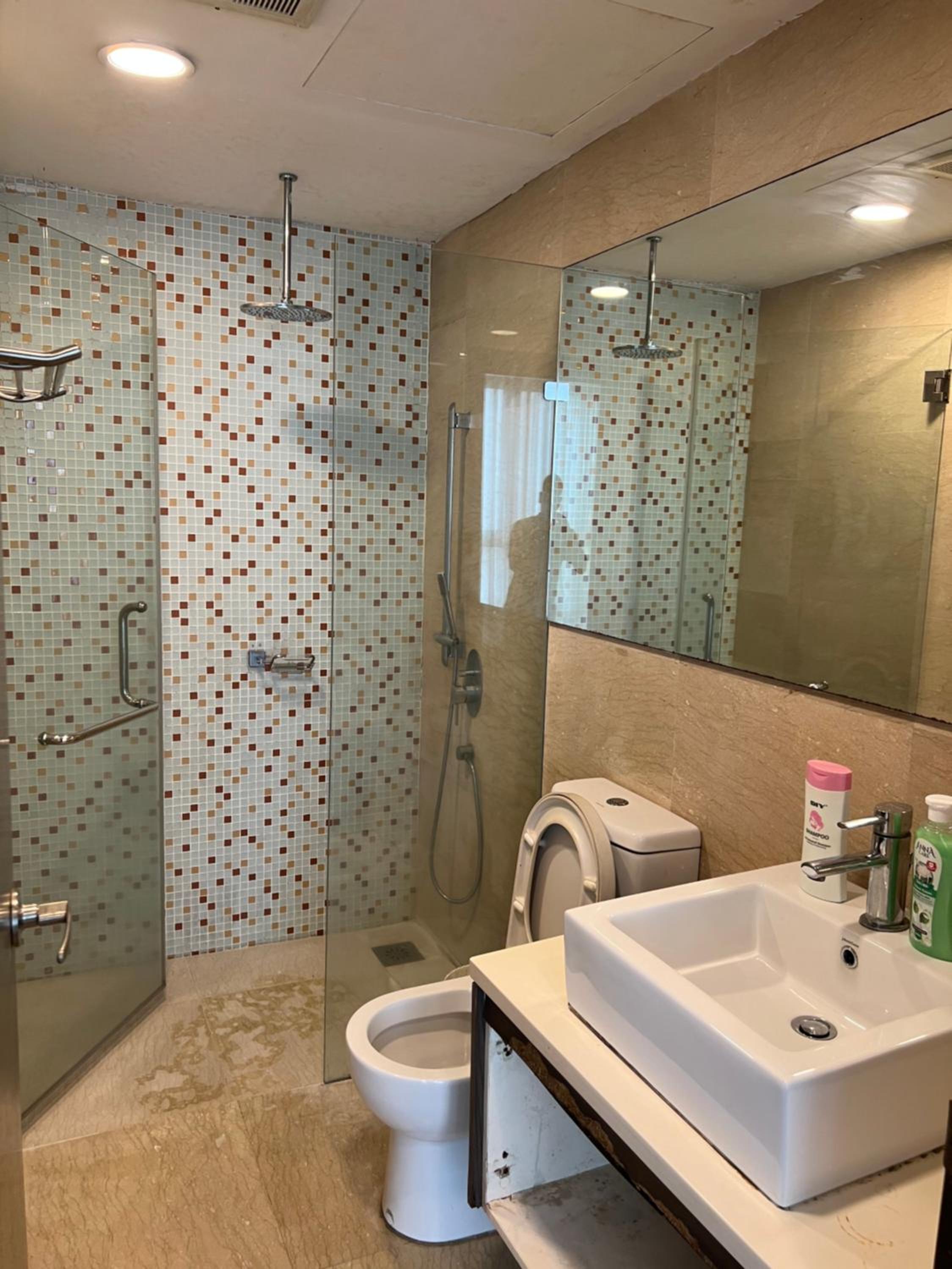 Regalia suites 424
