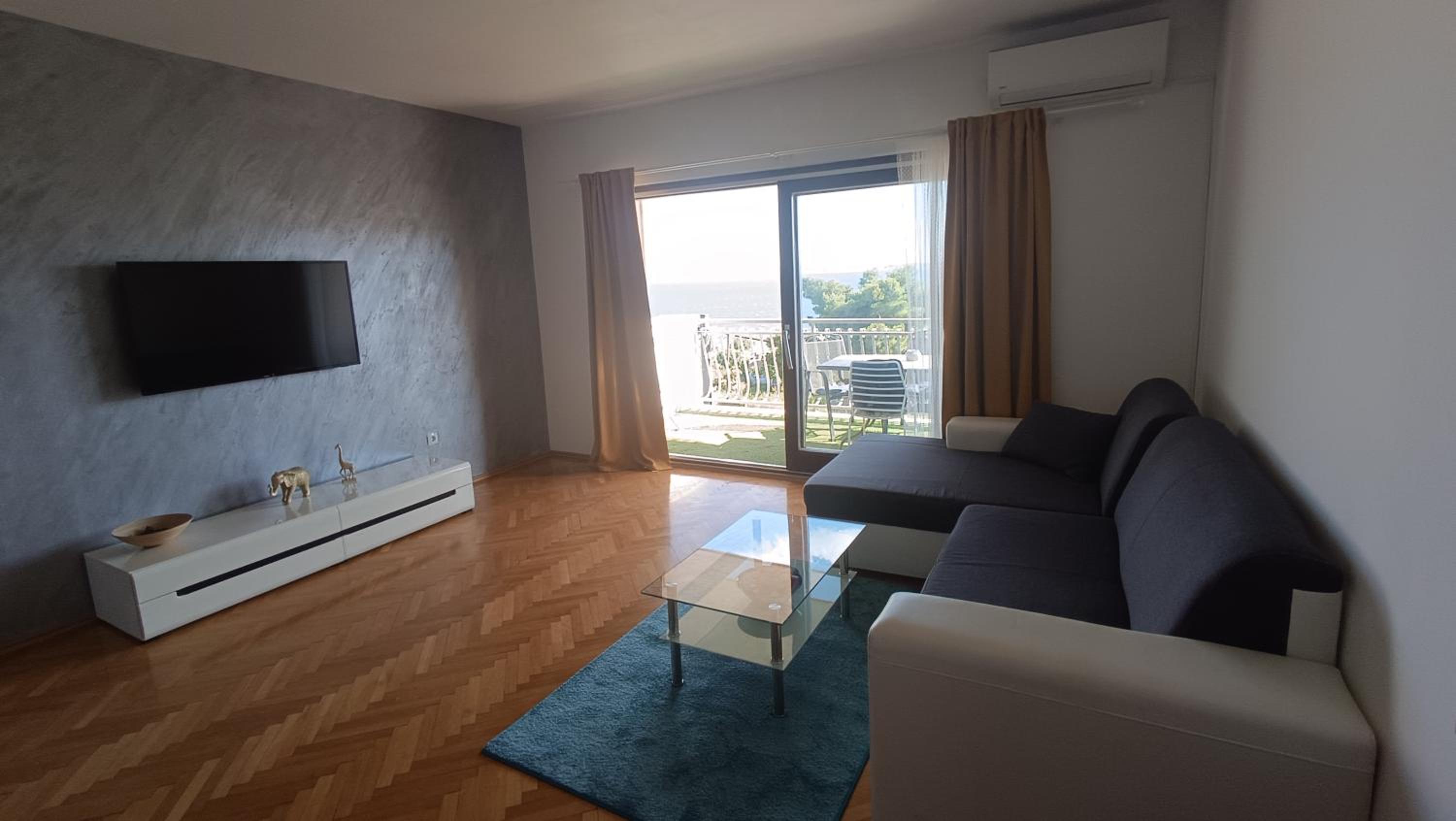 Sea view apartment photo 4