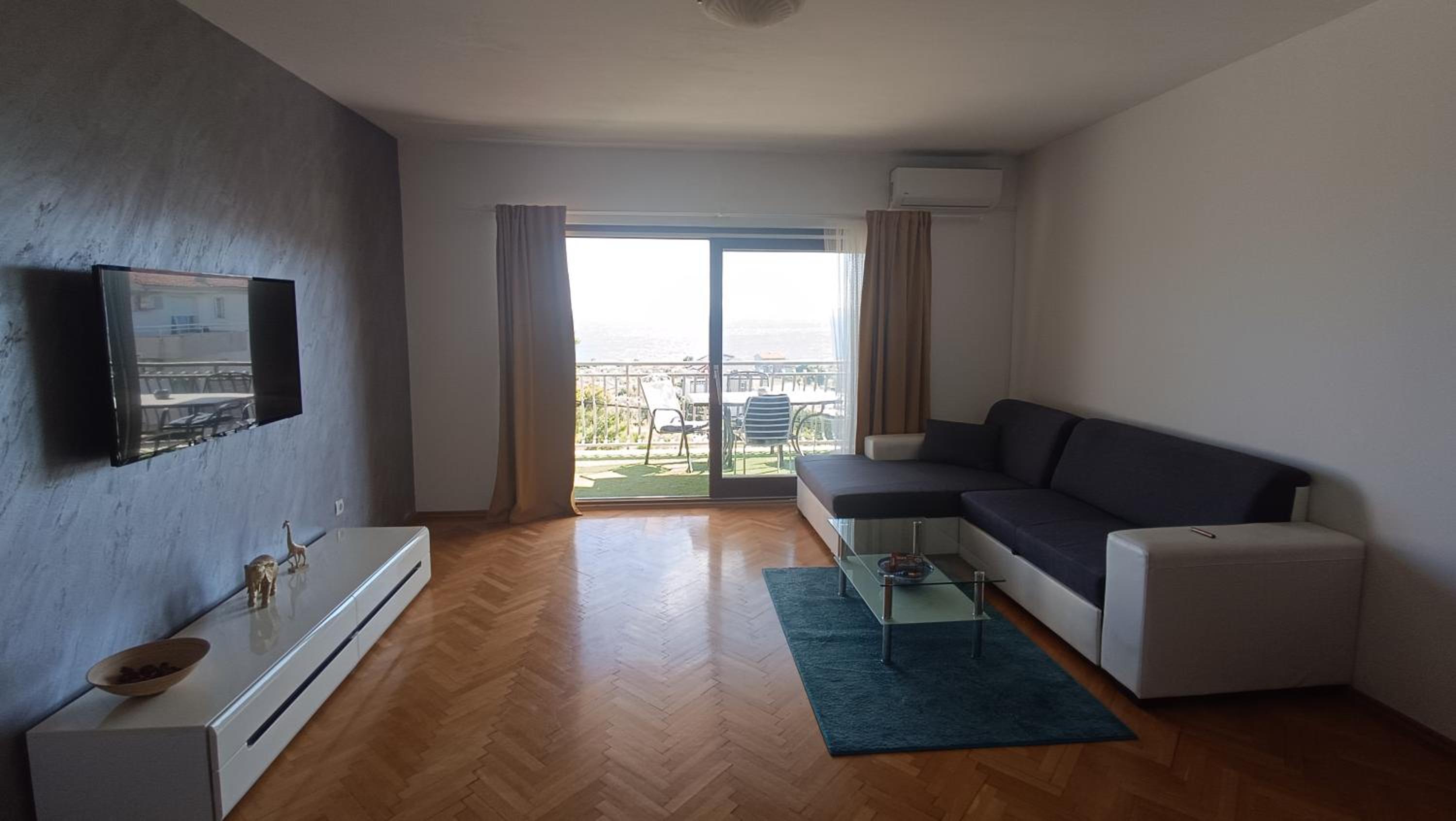 Sea view apartment photo 2