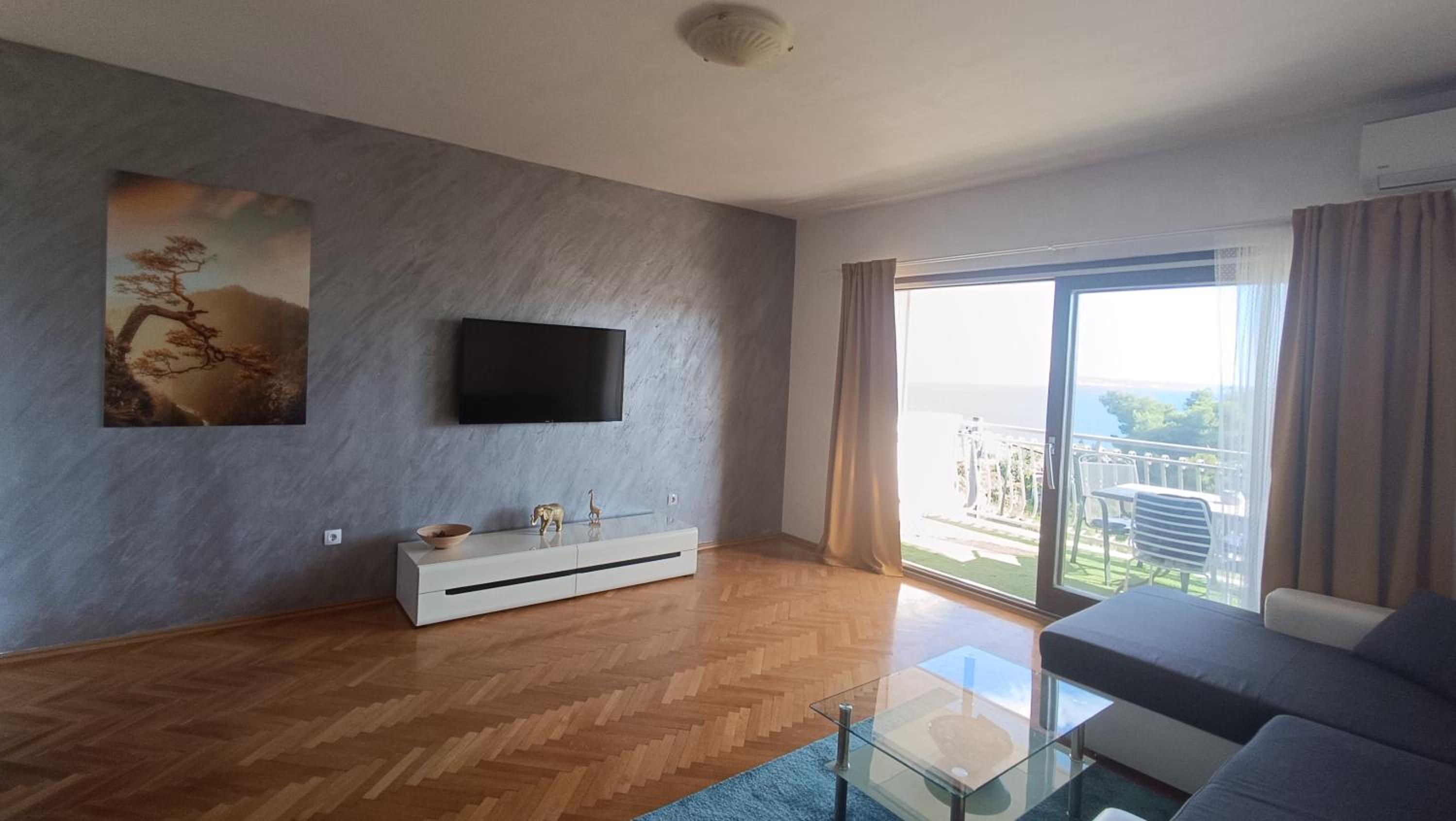 Sea view apartment photo 5