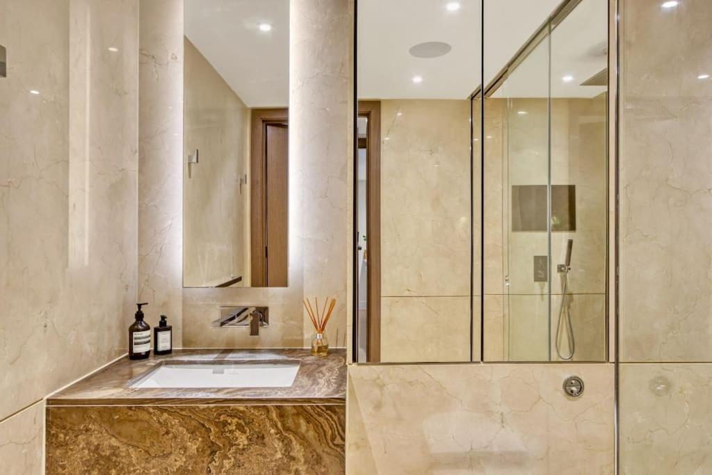 Canal Side Luxury 1 Bed Chelsea