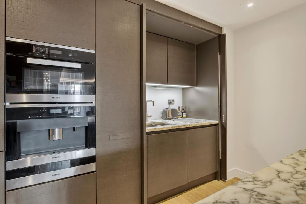 Canal Side Luxury 1 Bed Chelsea