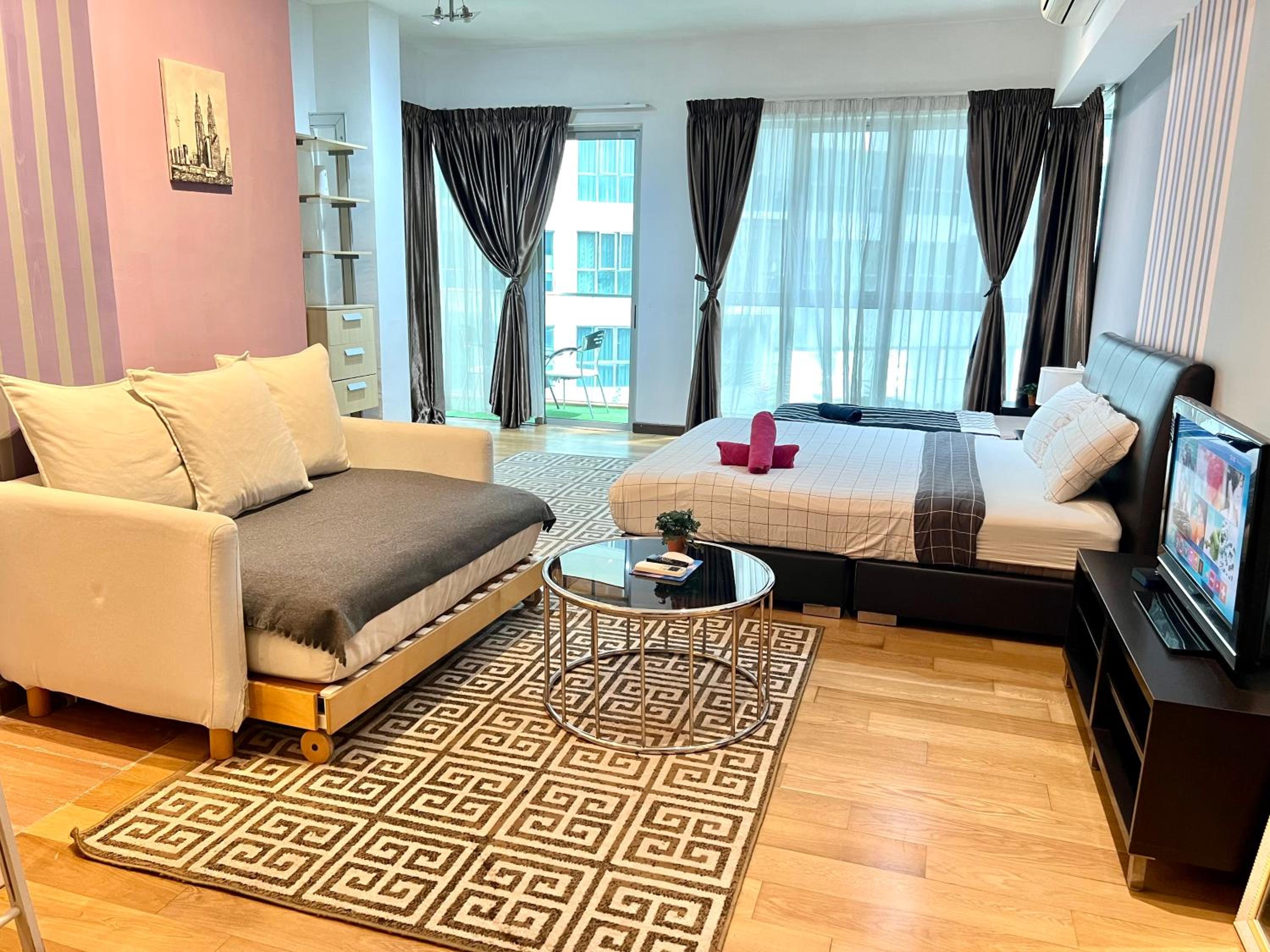 Regalia suites 424