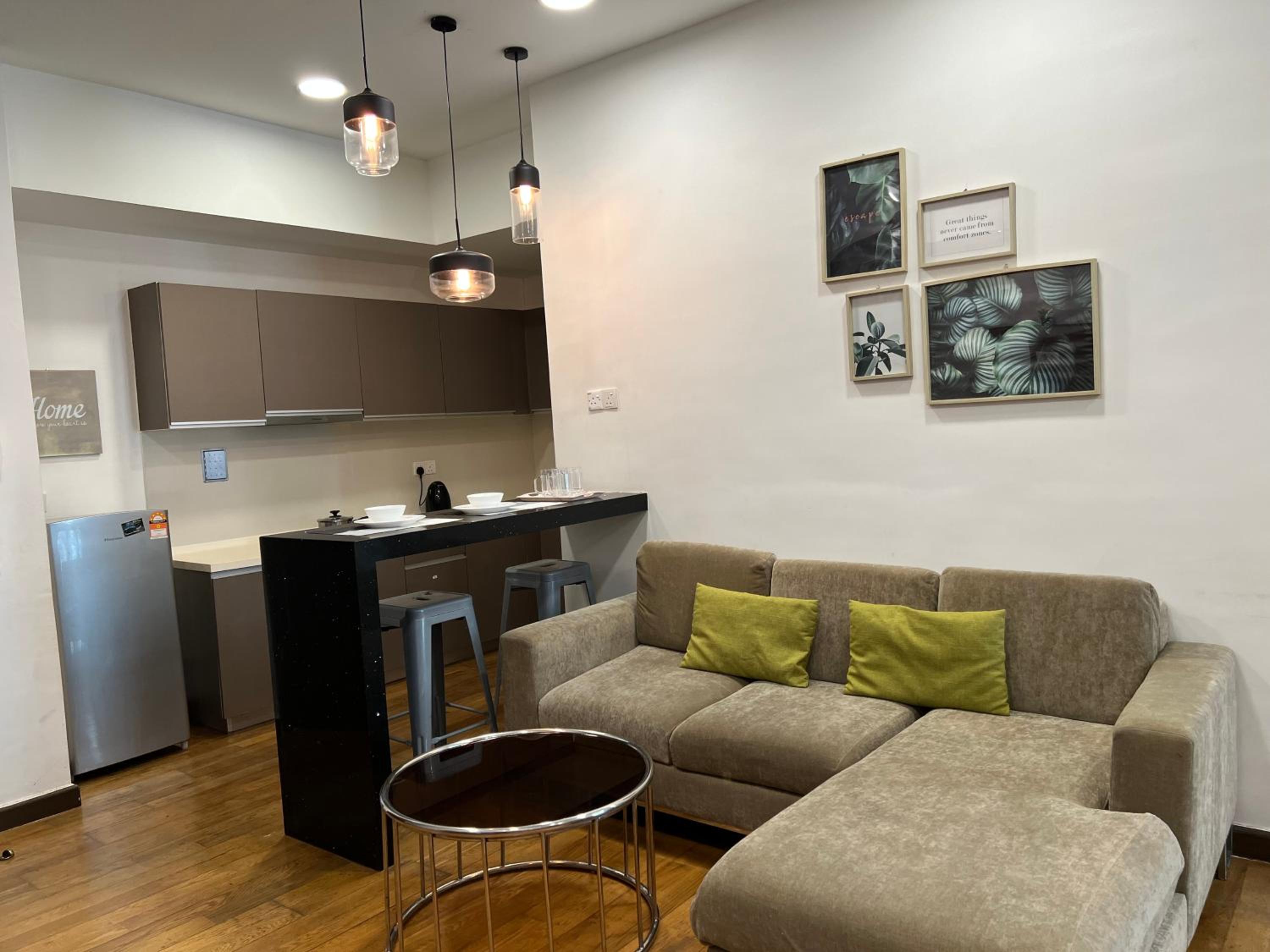Regalia suites 424