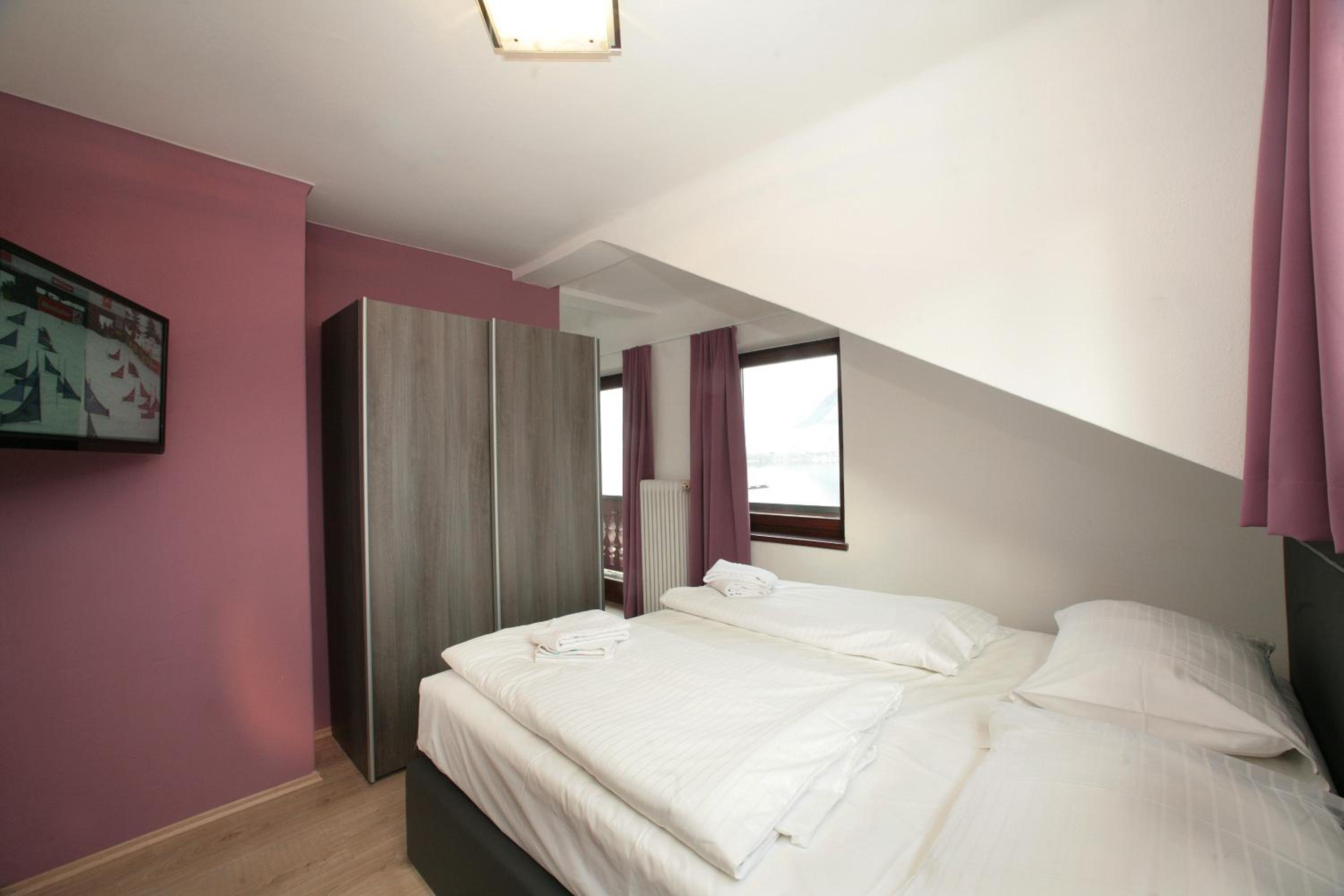 Lake and Cityhotel Edelweiss - self Check in