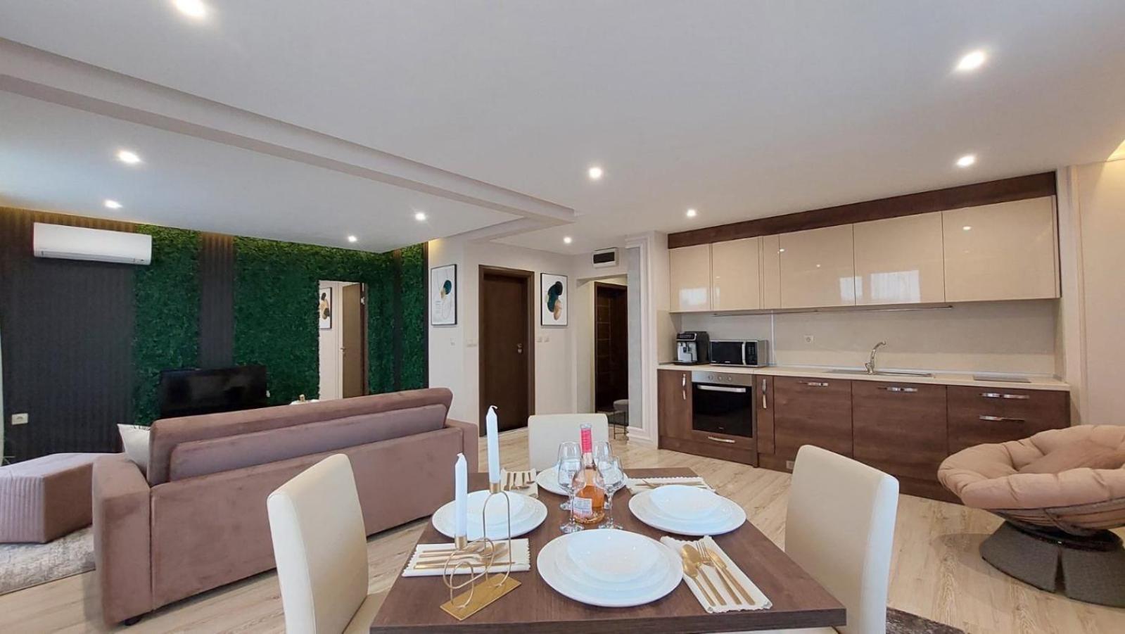 PARADISO 'В' 607 Large Luxury Apartment