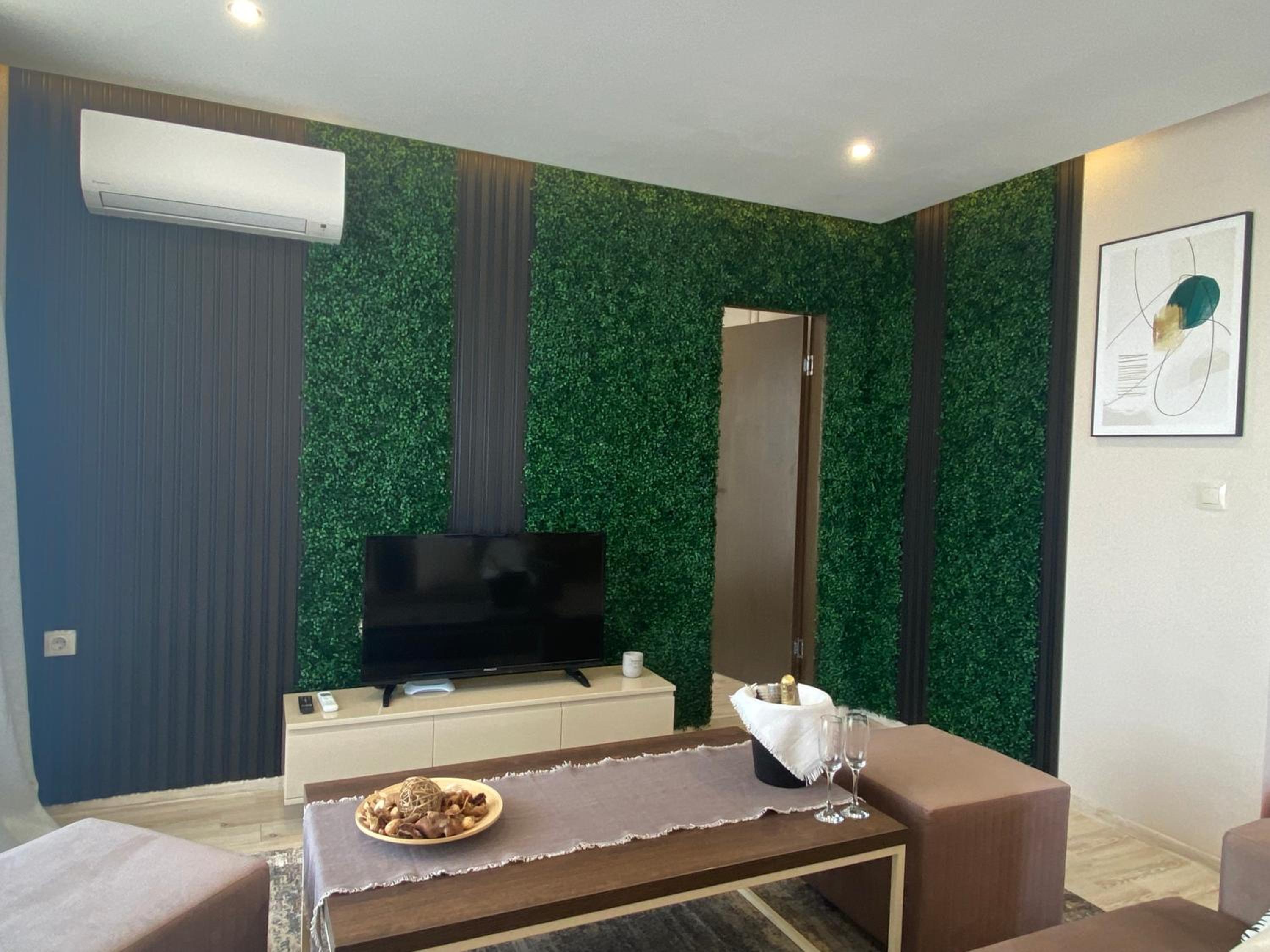 PARADISO 'В' 607 Large Luxury Apartment