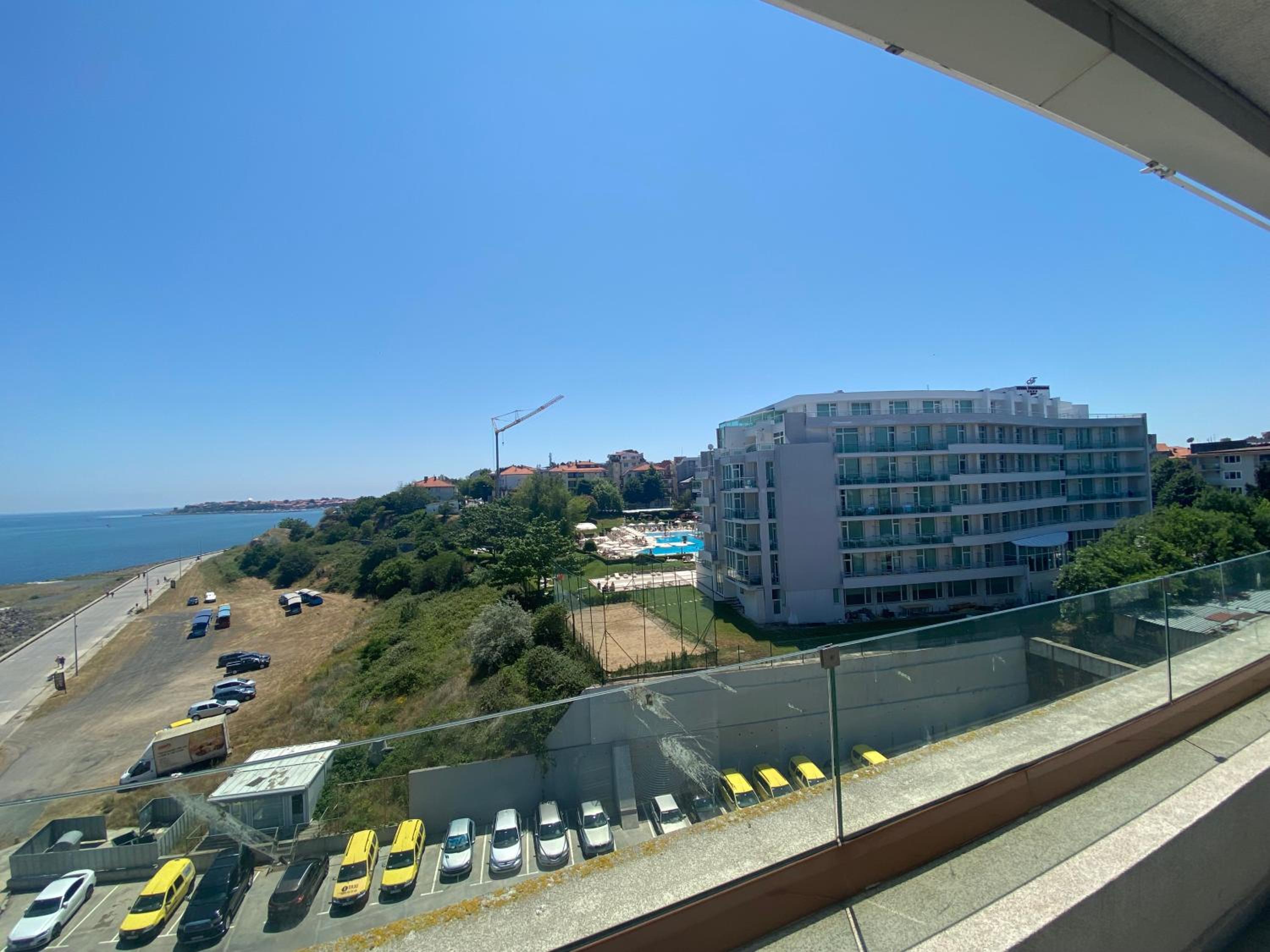 PARADISO 'В' 607 Large Luxury Apartment