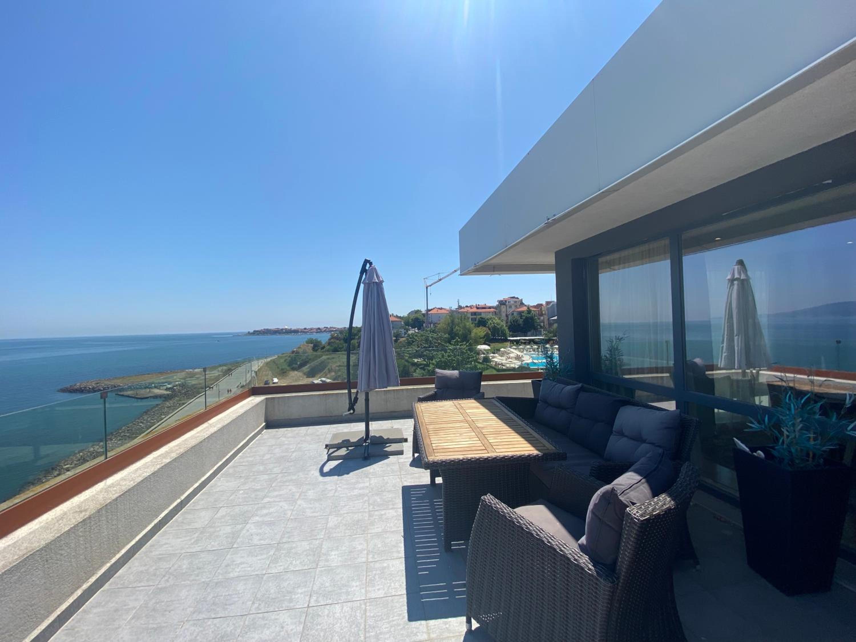 PARADISO 'В' 607 Large Luxury Apartment