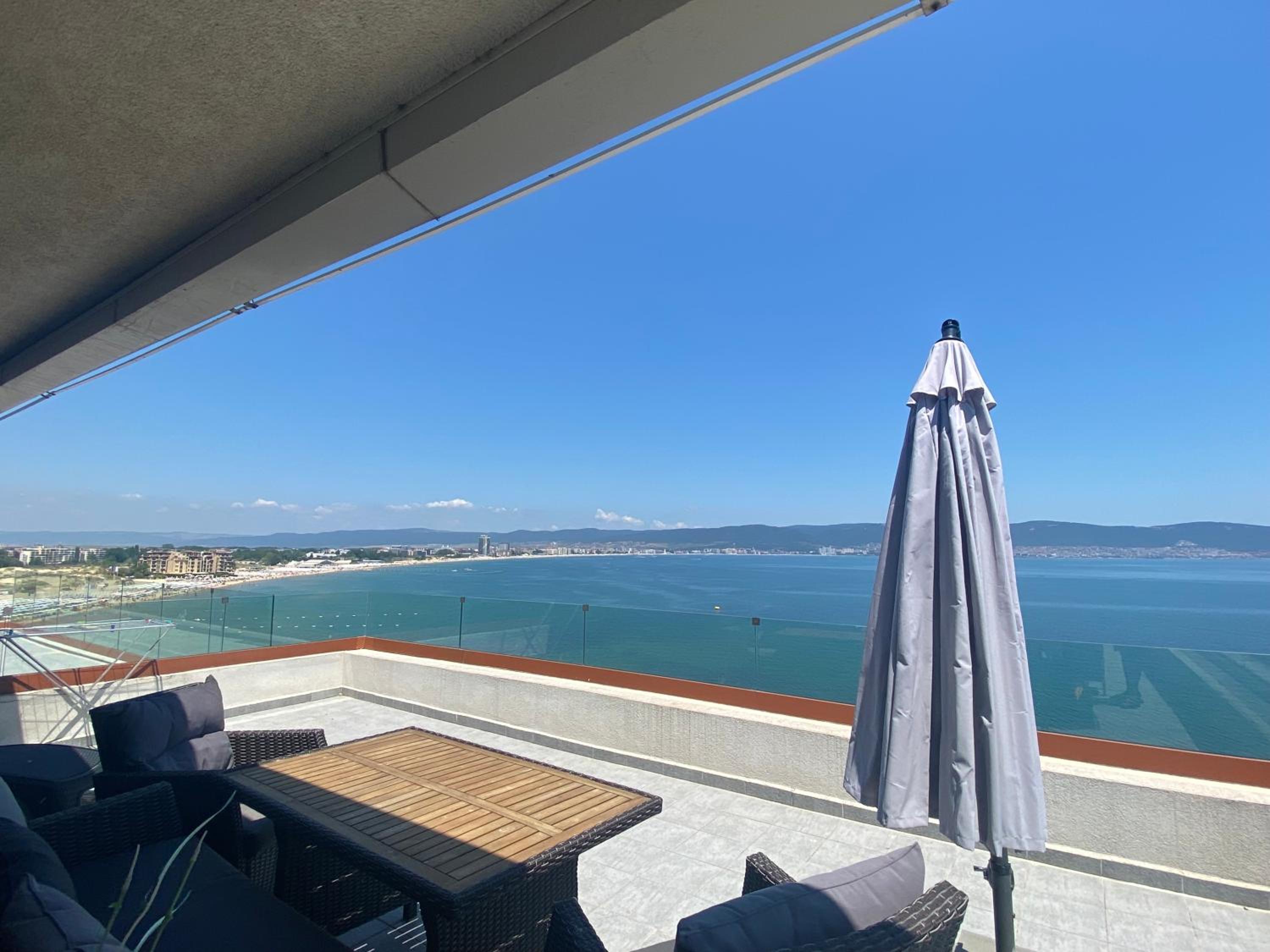 PARADISO 'В' 607 Large Luxury Apartment