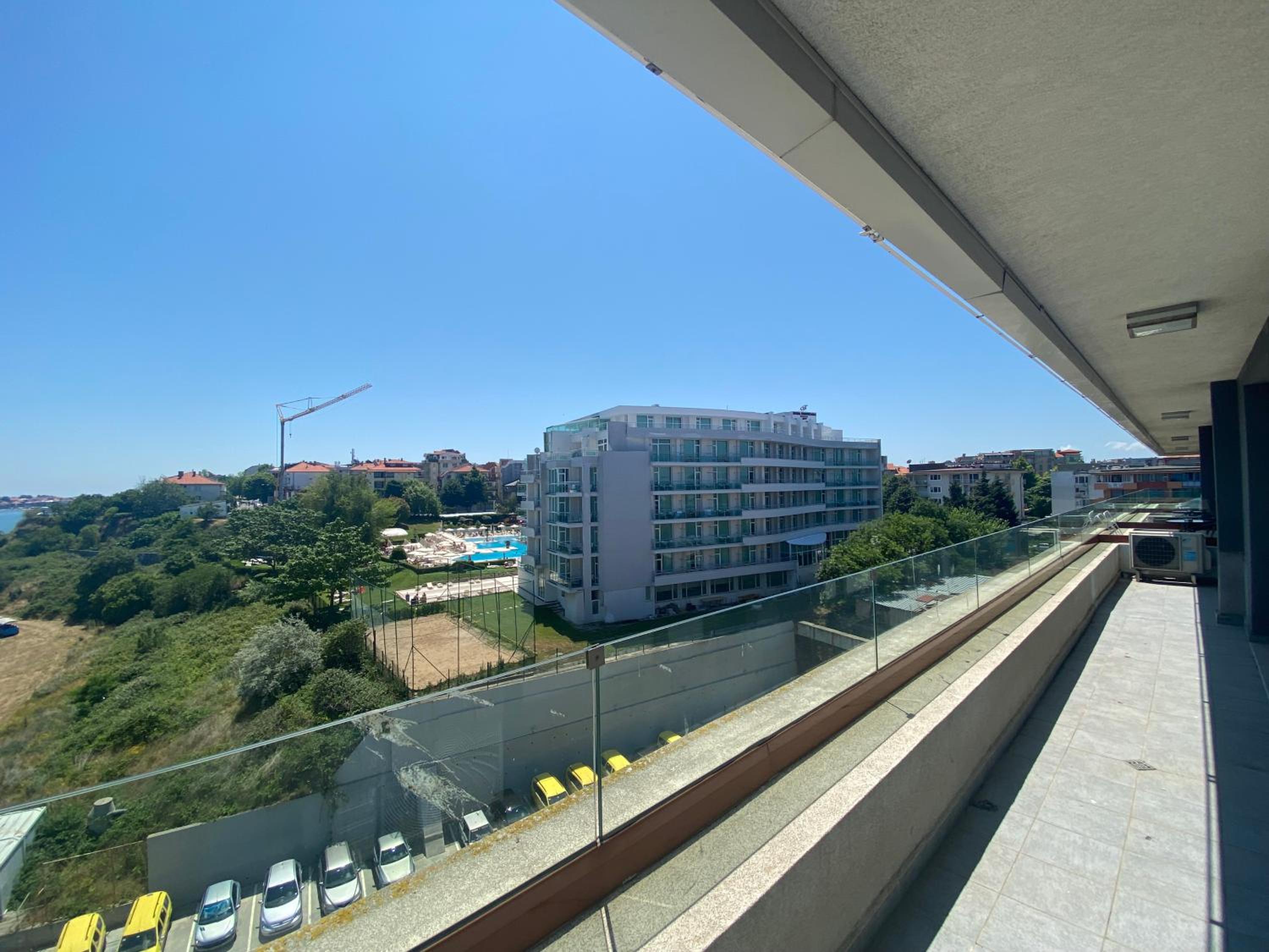 PARADISO 'В' 607 Large Luxury Apartment