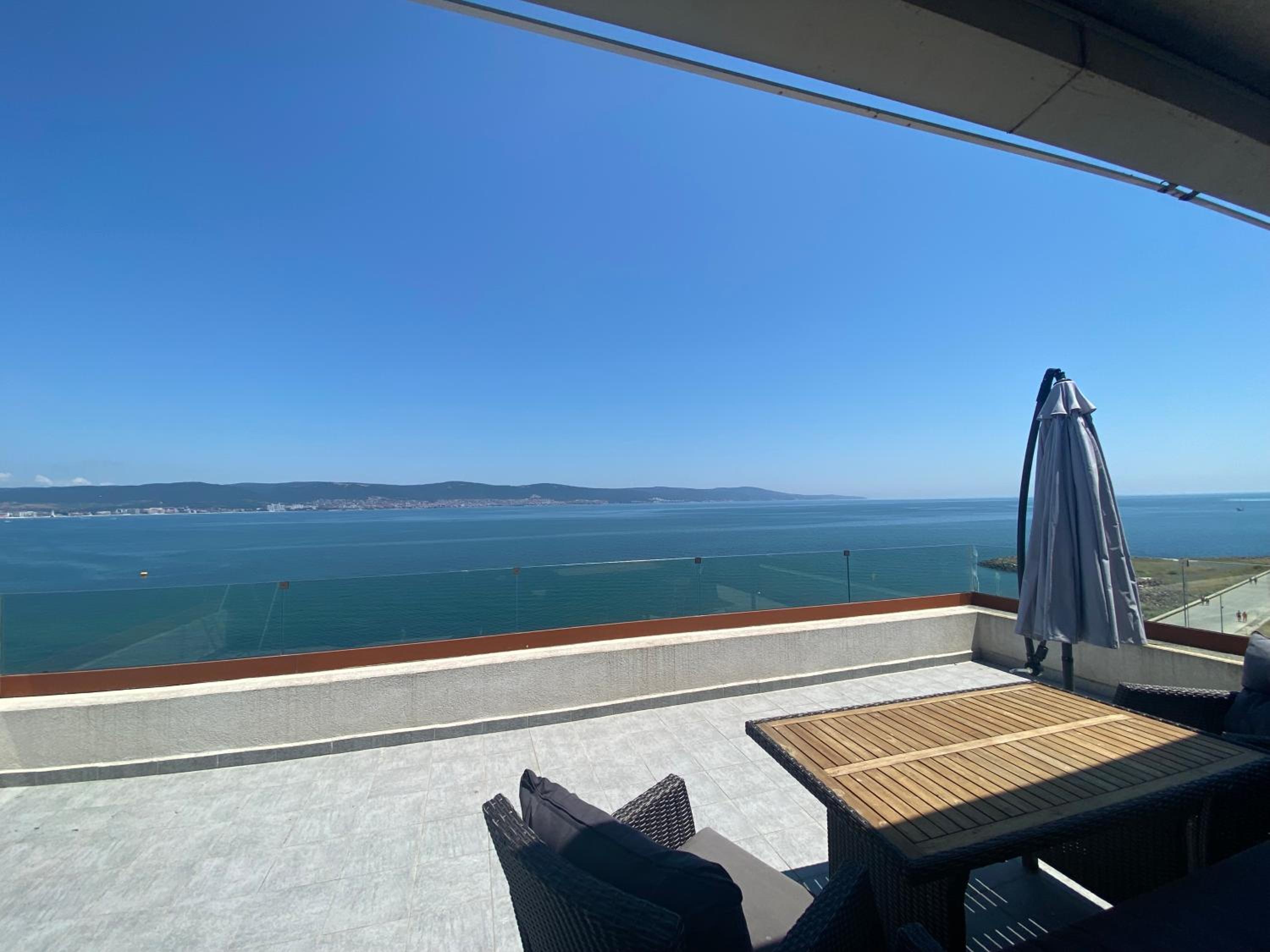 PARADISO 'В' 607 Large Luxury Apartment