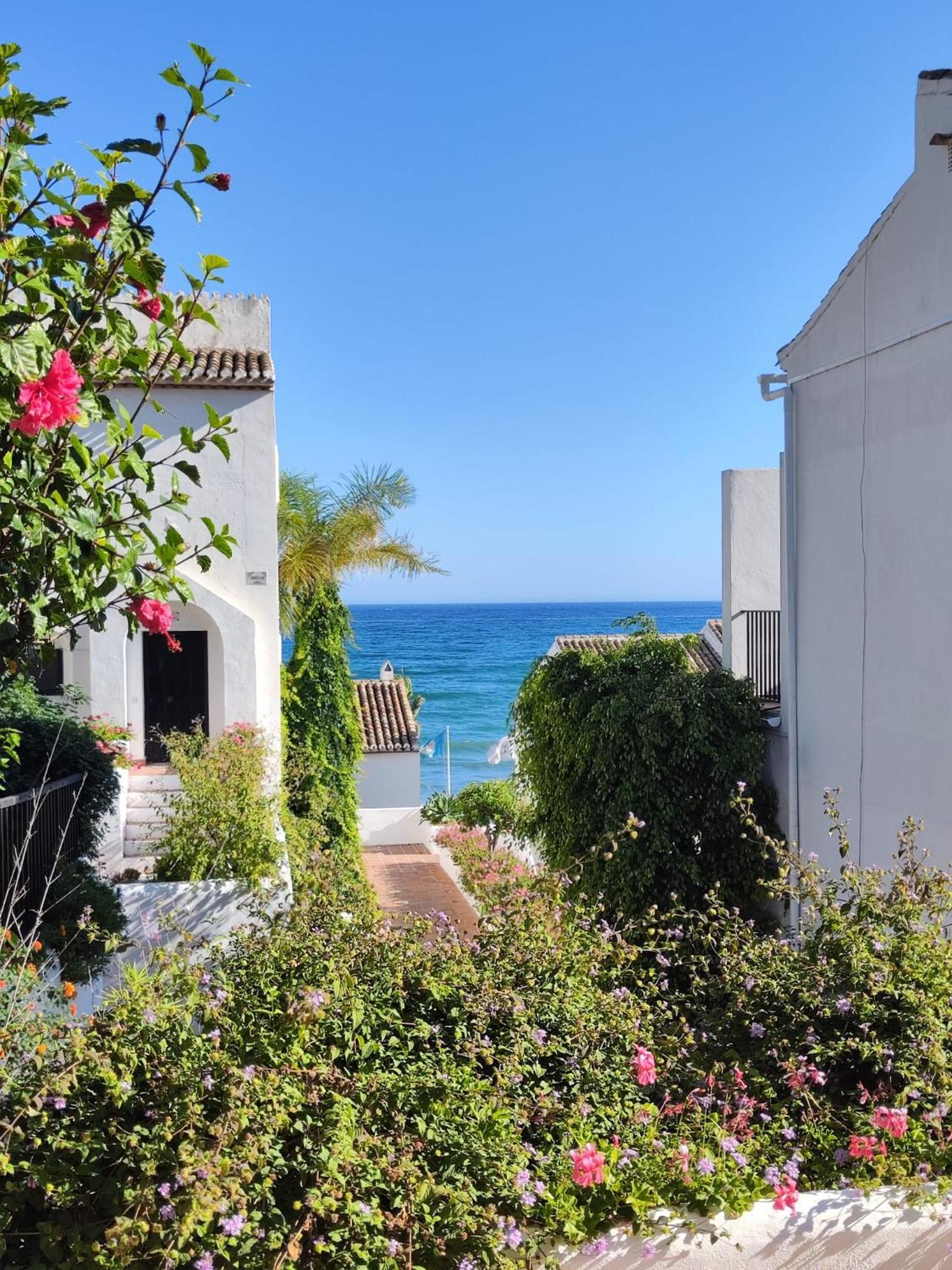 Holidays & Home Doña Lola Resort Calahonda view 5