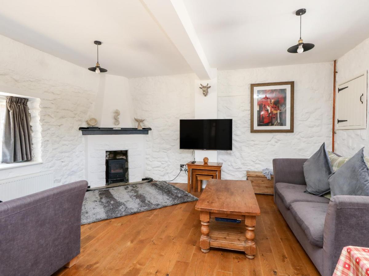 Magnolia Cottage Osmington view 3
