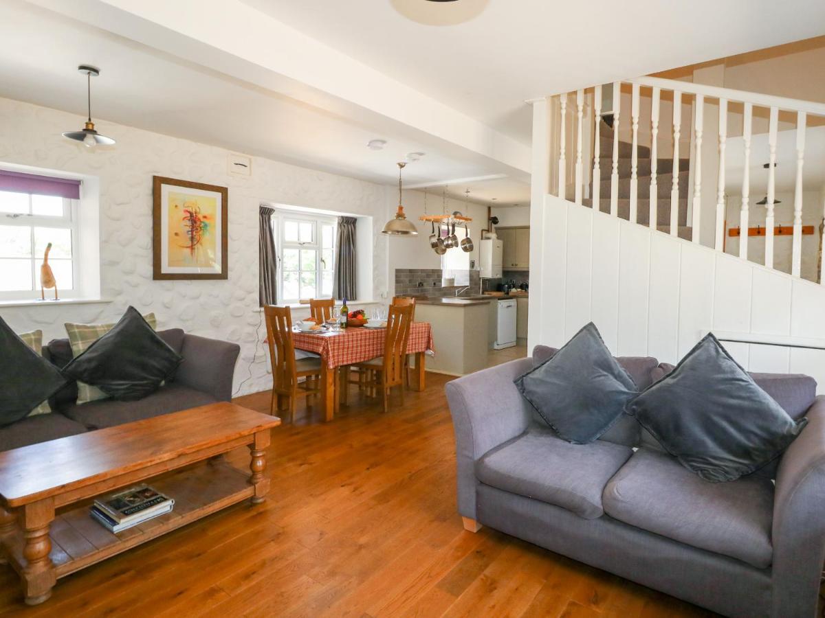 Magnolia Cottage Osmington view 4