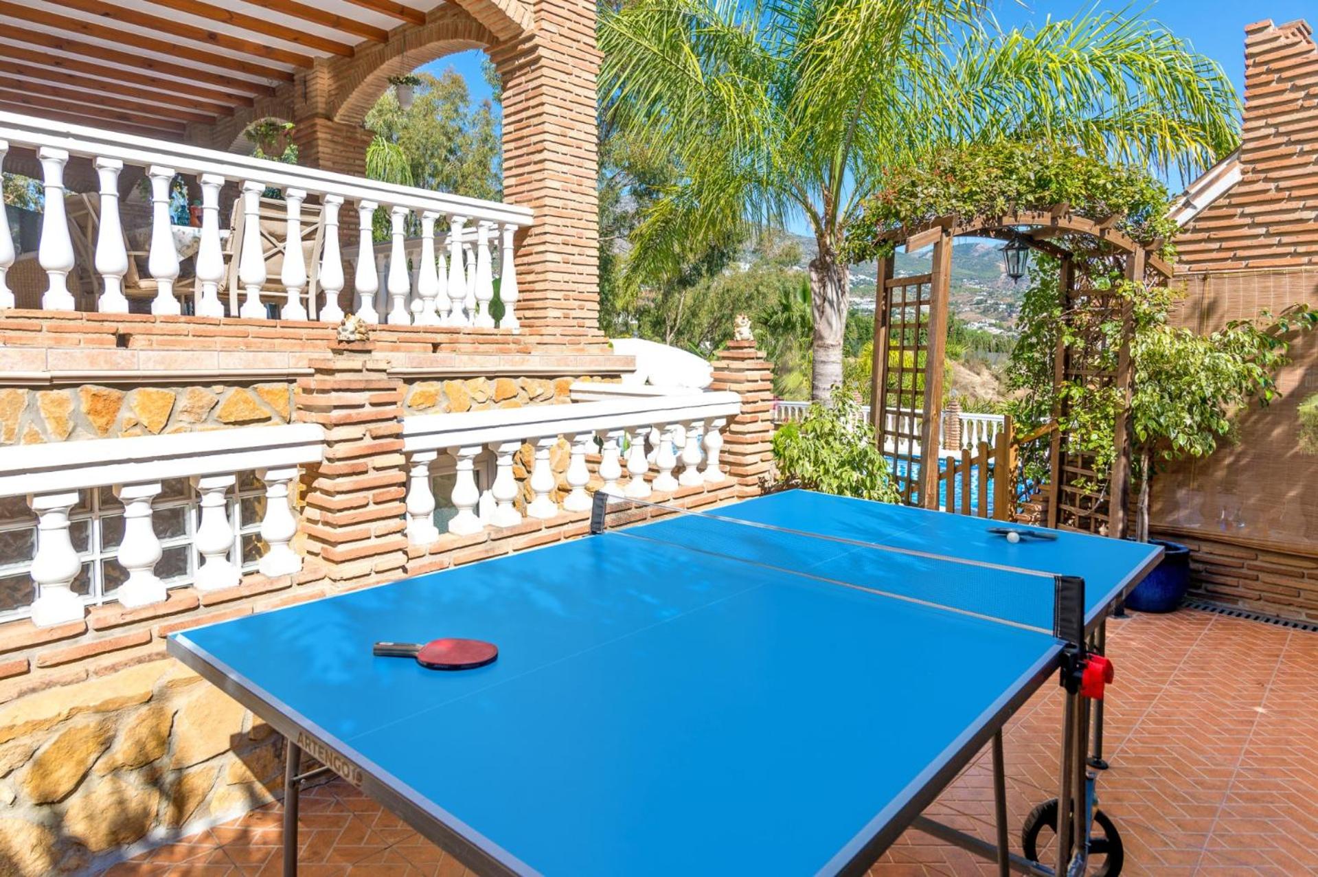 Villa Trebol by Villa Plus
