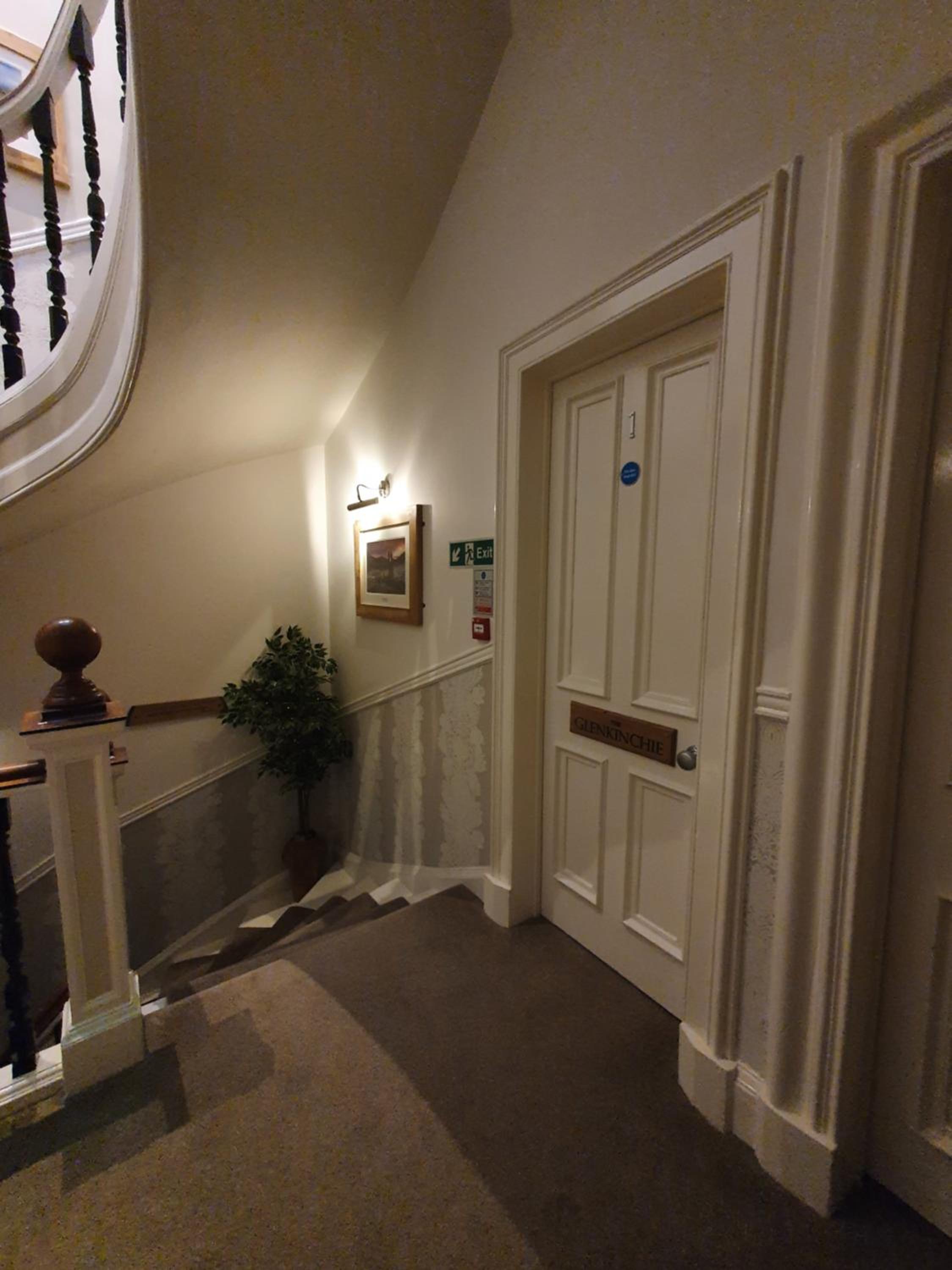 18 Craigmillar Park