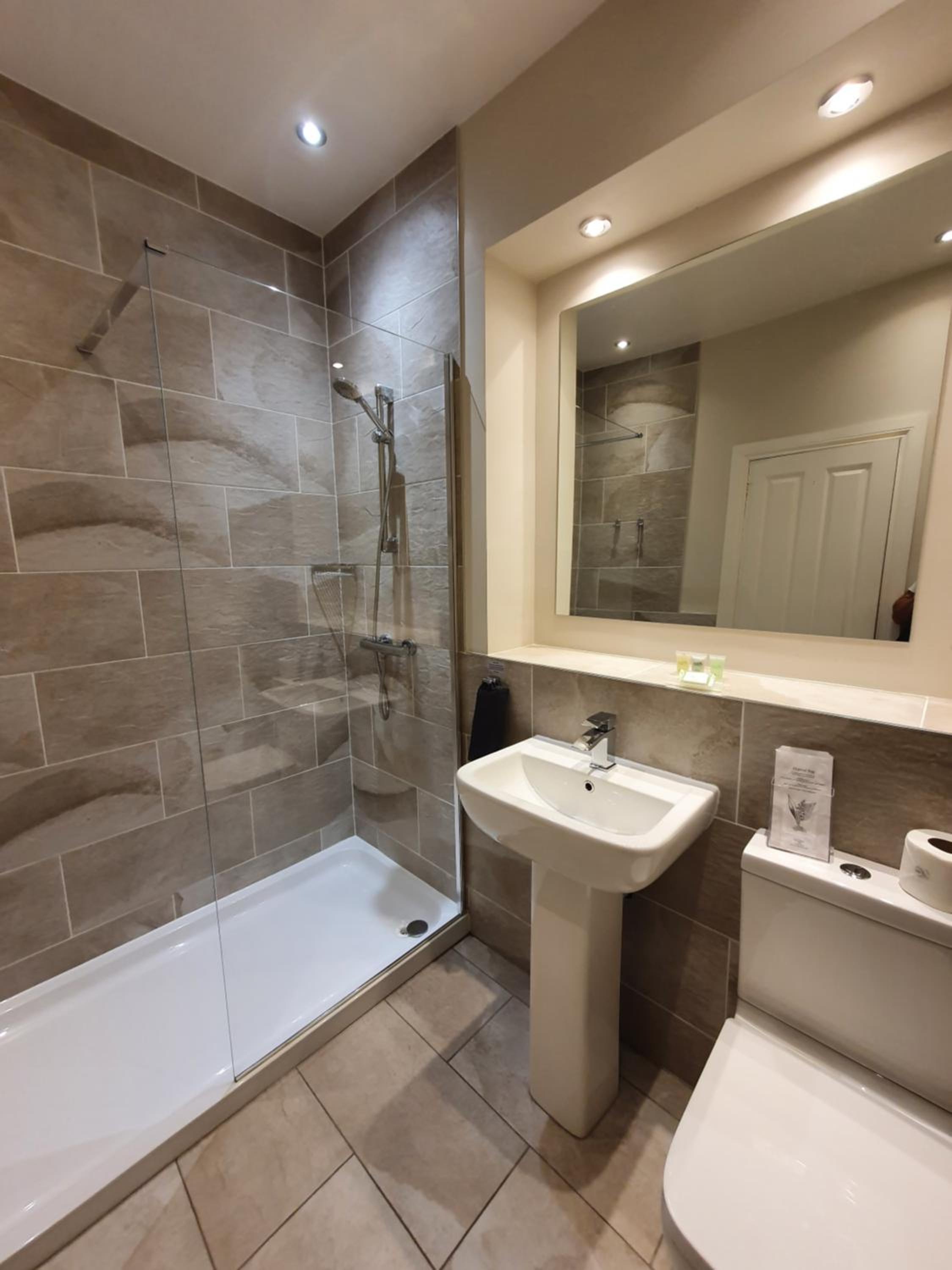 18 Craigmillar Park