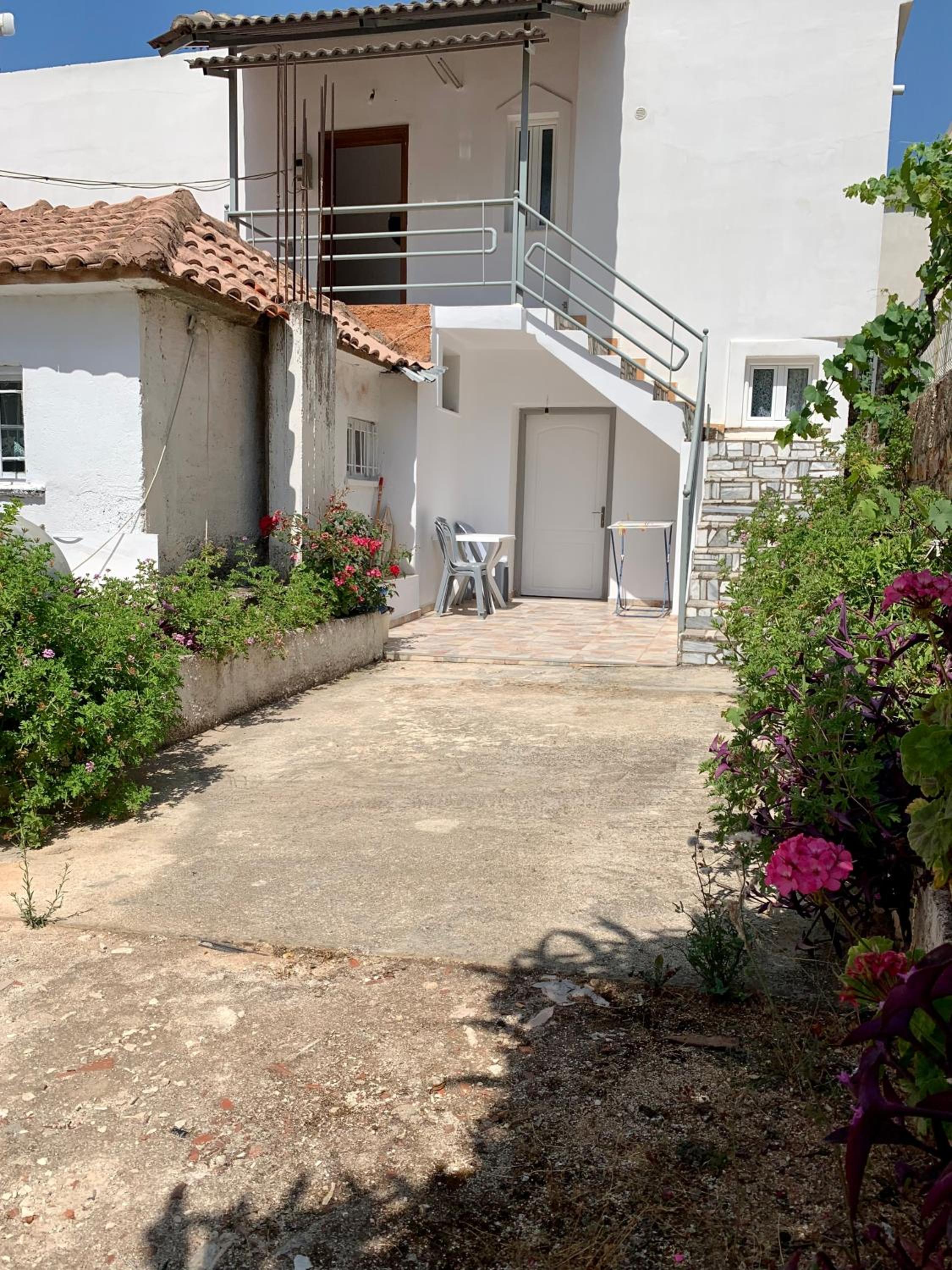 Vaso Apts