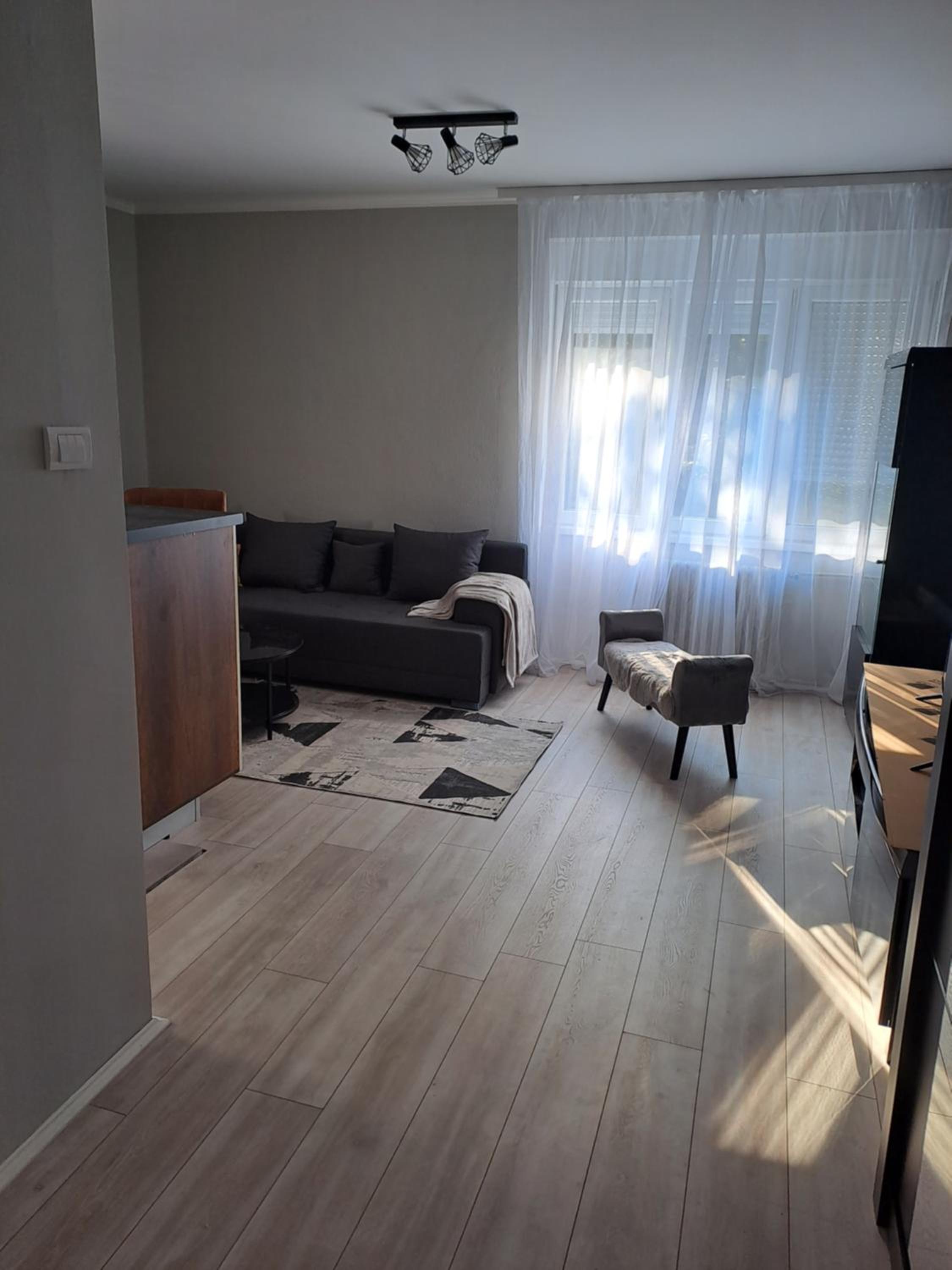 Emili apartman