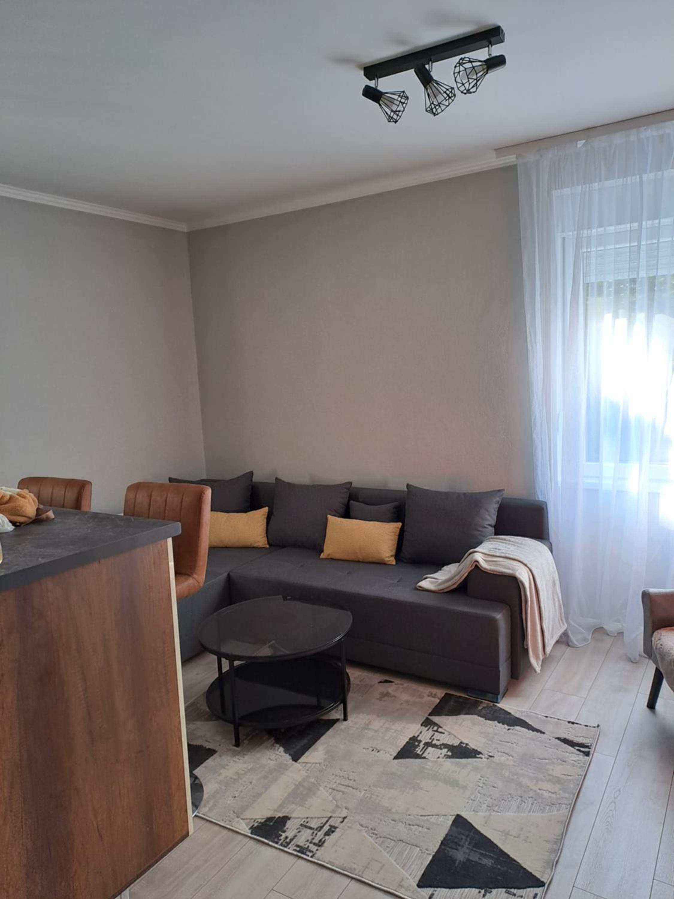 Emili apartman