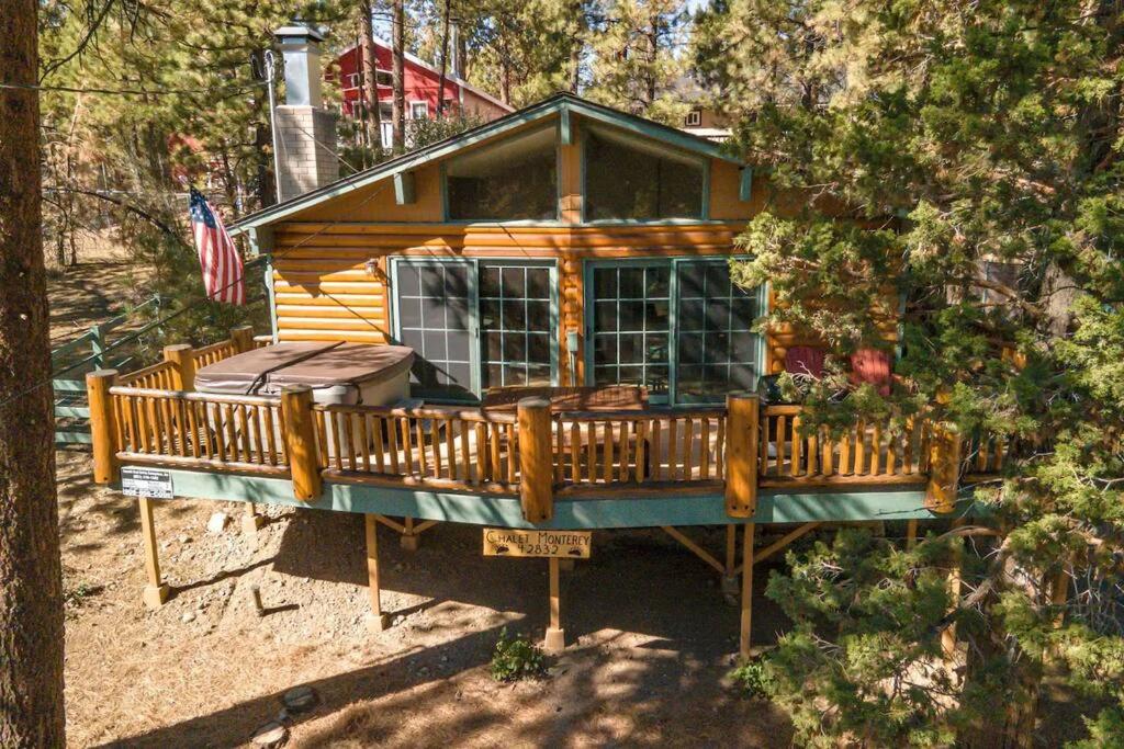 Chalet Monterey w/HOT TUB - Big Decks/BBQ view 2