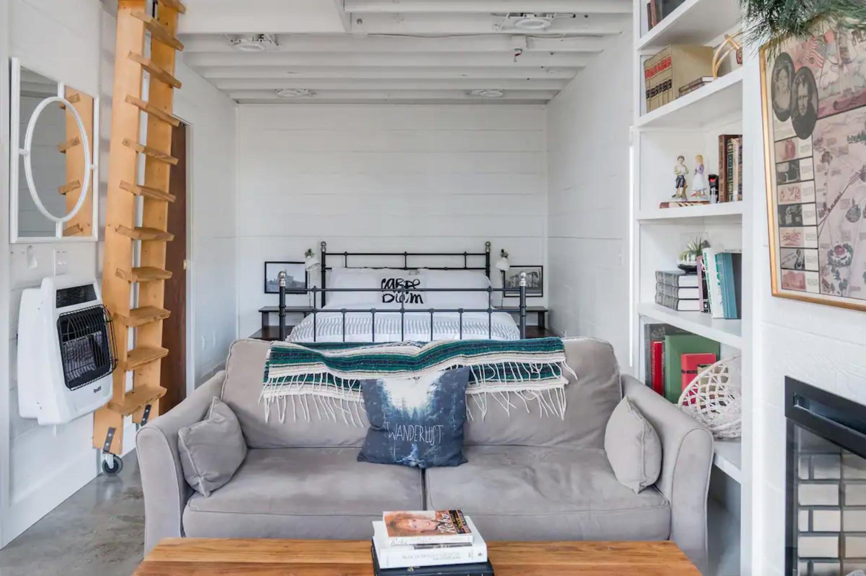 Hip, Cozy Cottage with a Fire Pit in Cleveland Park view 5