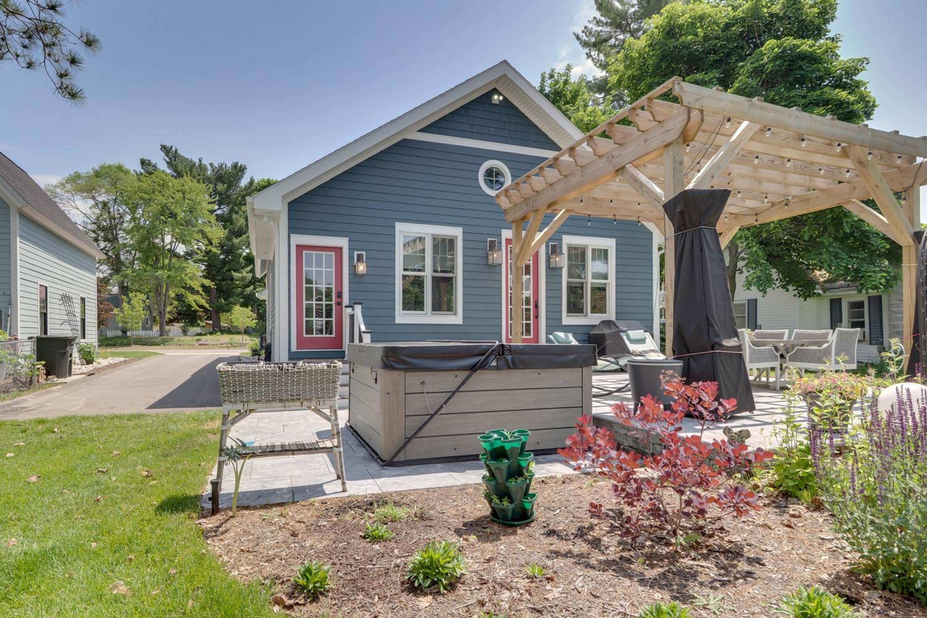 Cherry Street Cottage