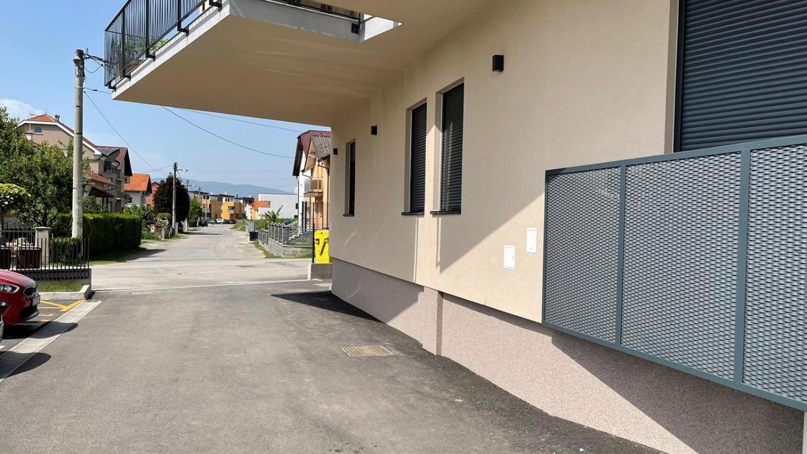 Photo 6