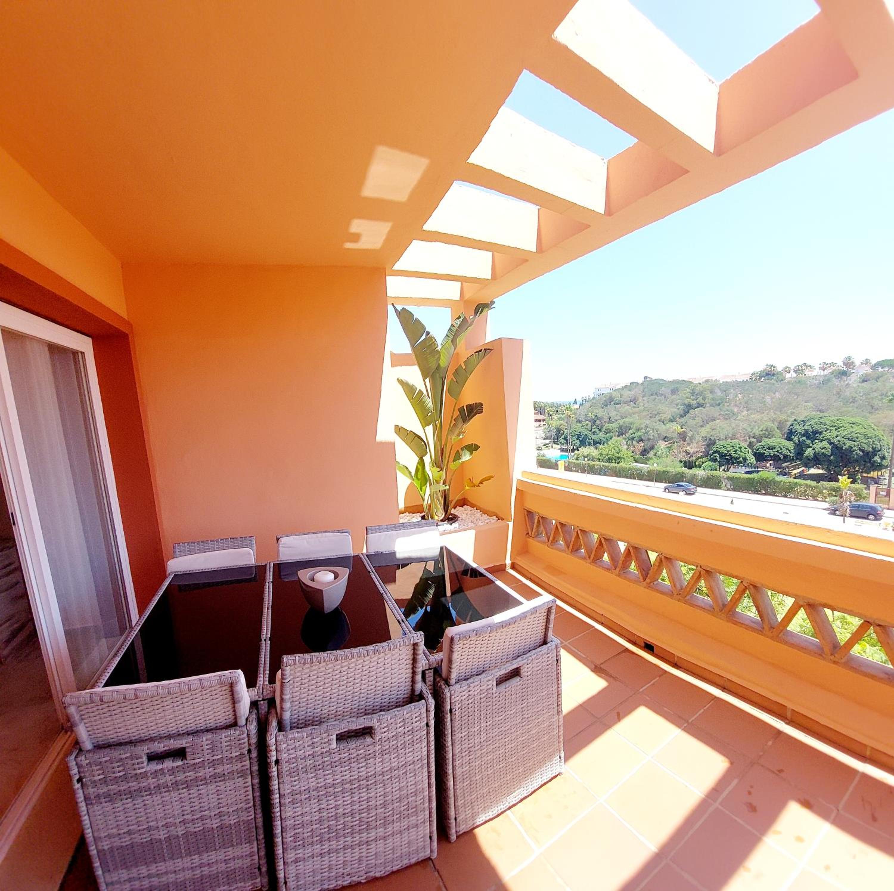Luxurious Apartment 2 Bedroom 2 Bathroom Near Beach