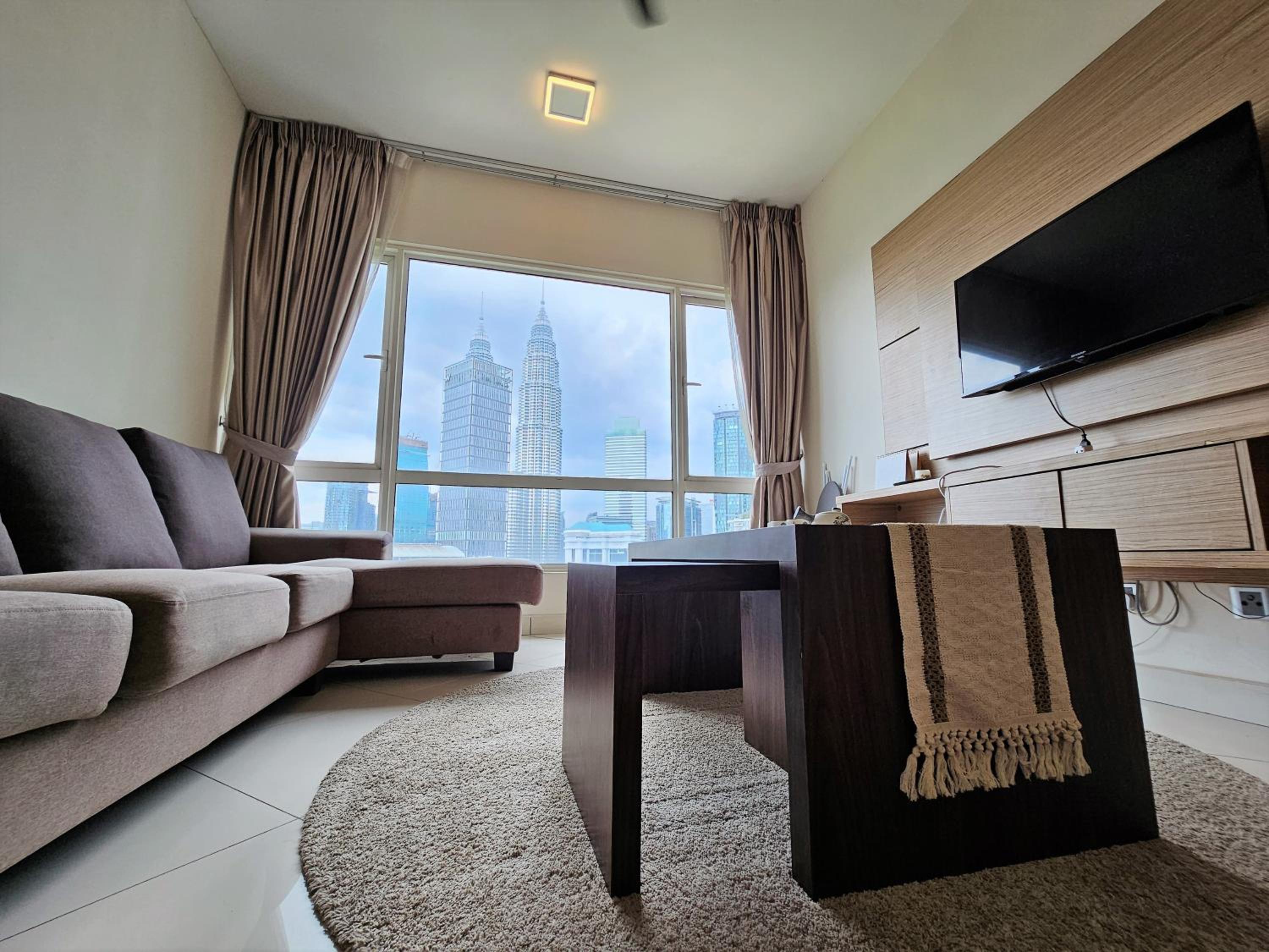 Crest Residence Klcc by Sarah's Lodge photo 6