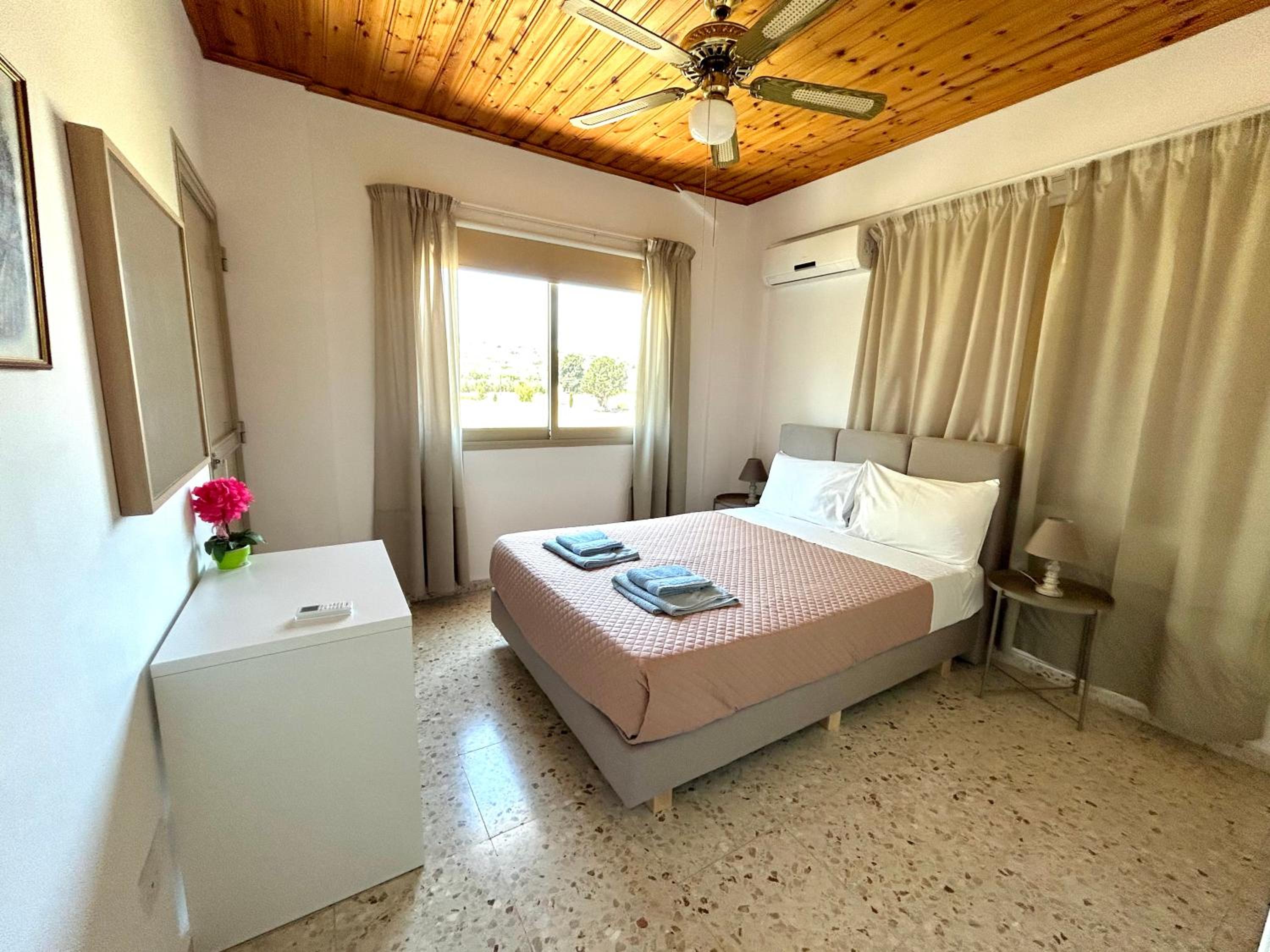 Himonas Apartments
